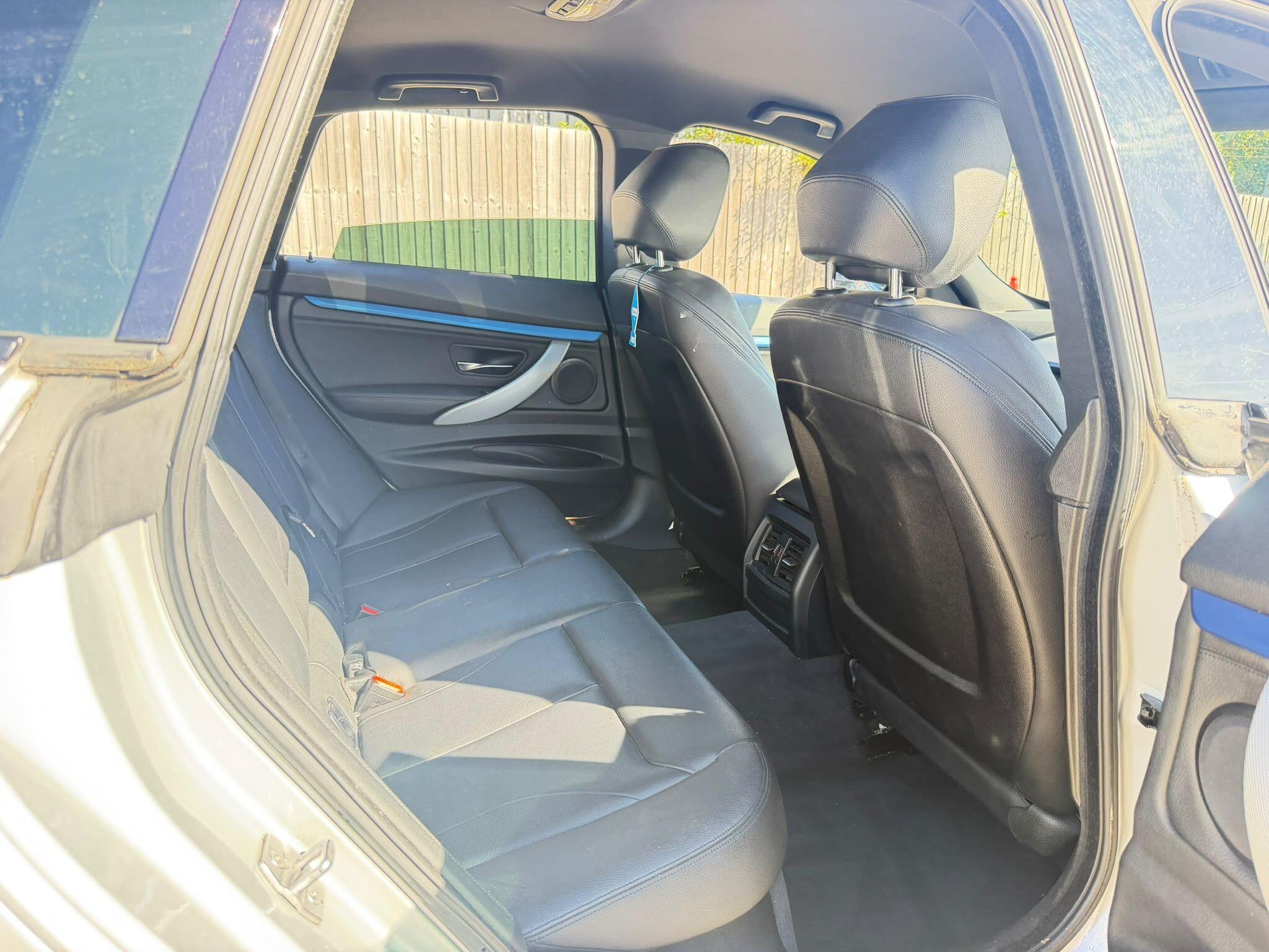 BMW 3 Series view 17