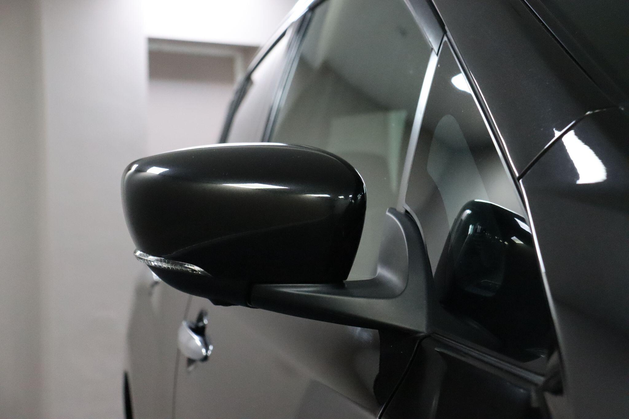 Nissan Leaf view 33