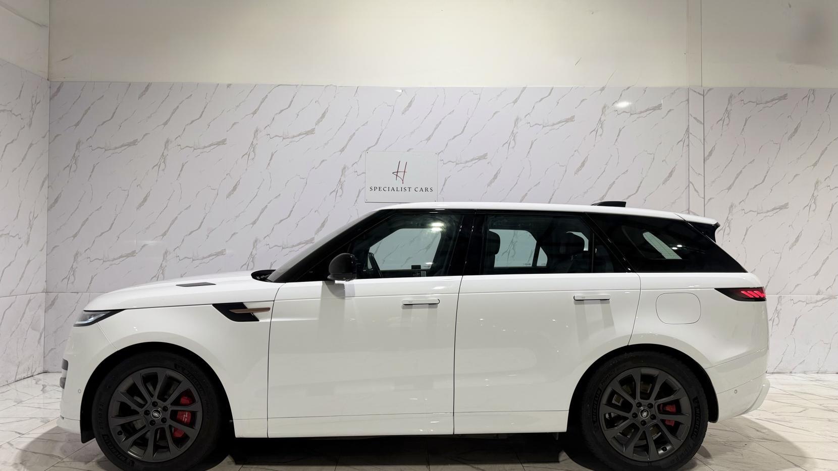 Land Rover Range Rover Sport view 4