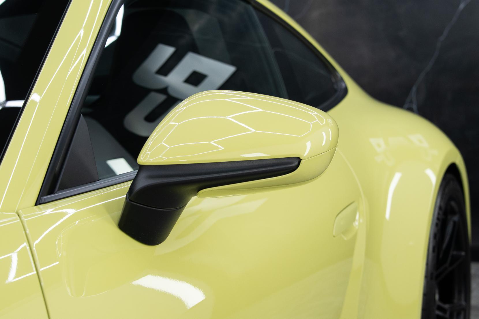 Porsche 911 view 30