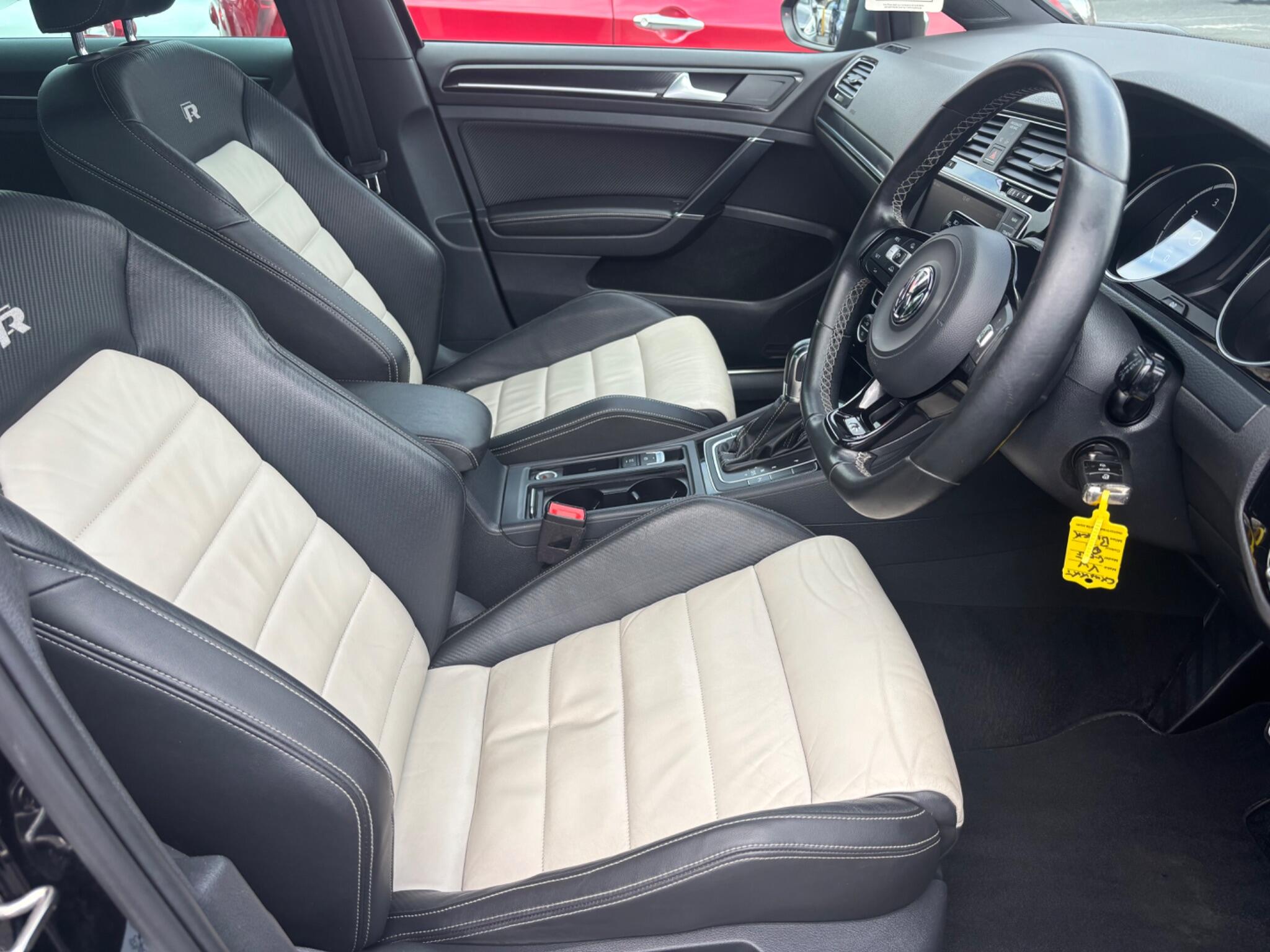 Volkswagen Golf view 12