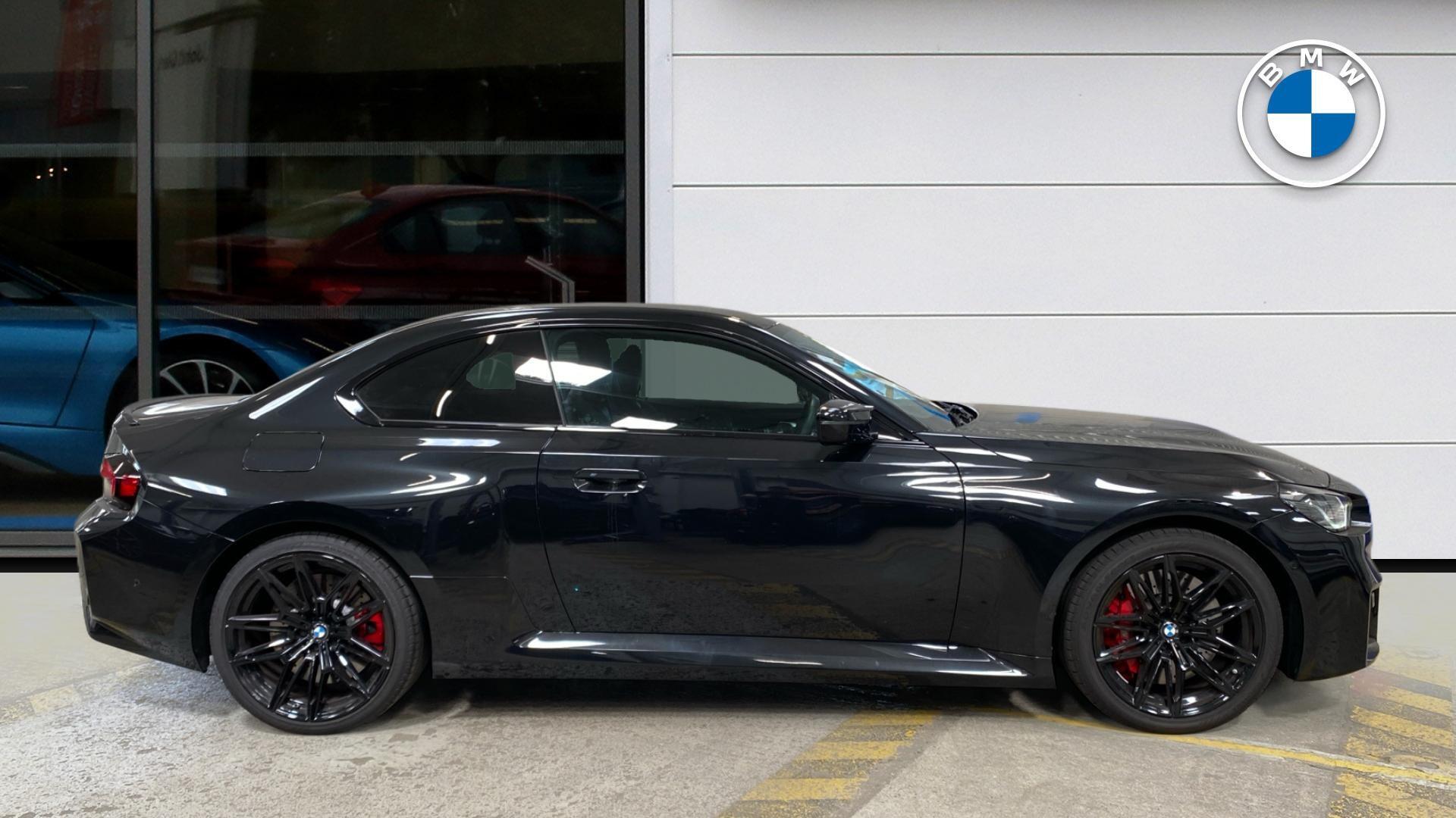 BMW M2 view 3