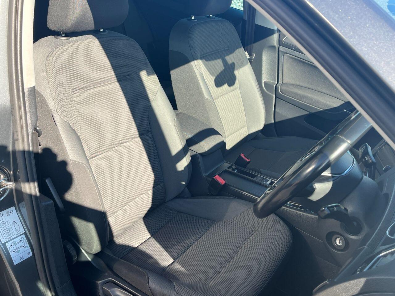 Volkswagen Golf view 11