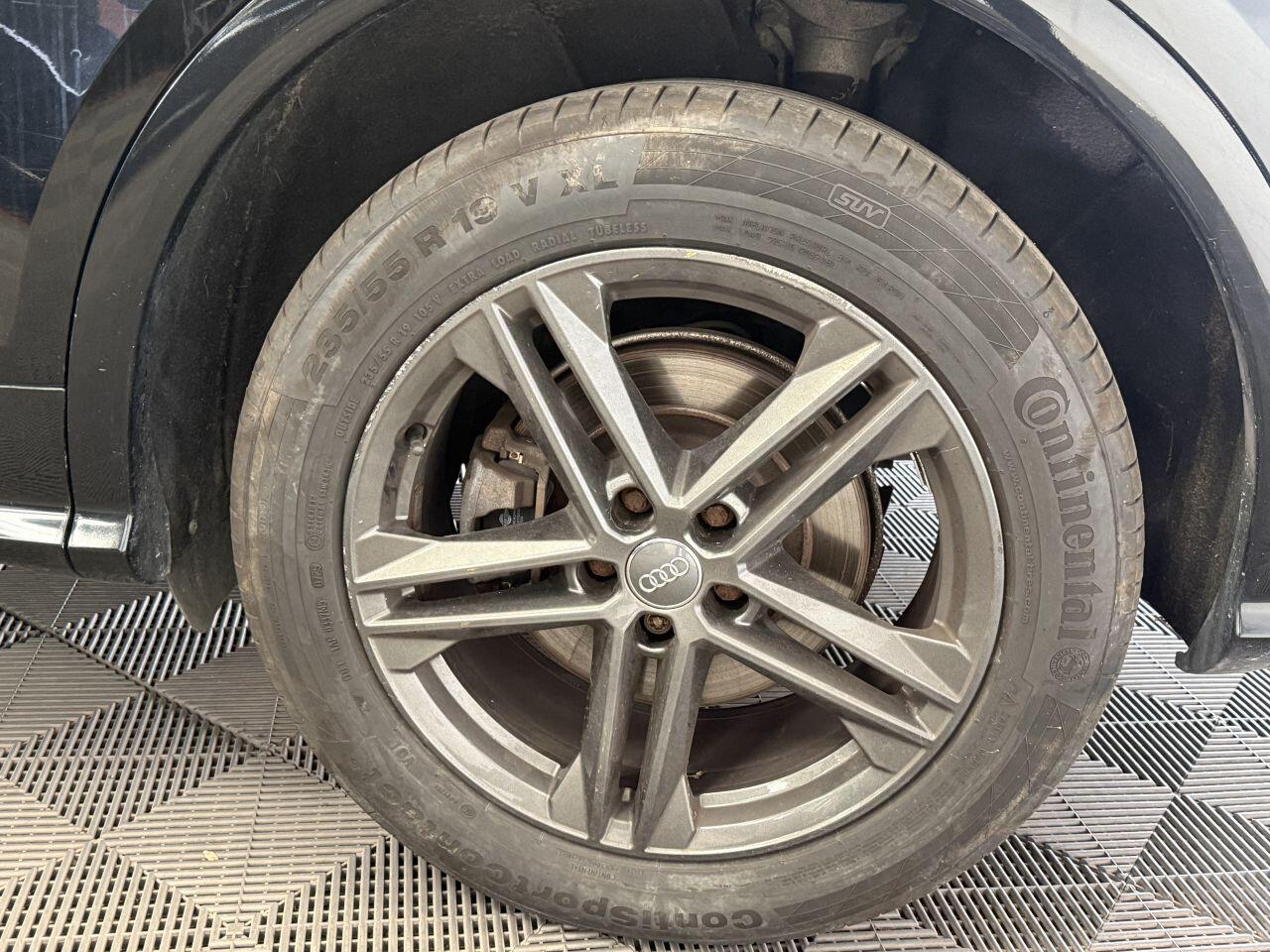Audi Q5 view 21