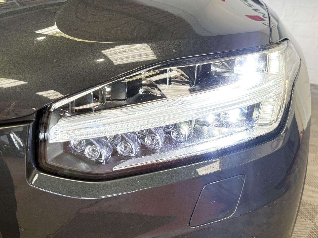 Volvo XC90 view 26