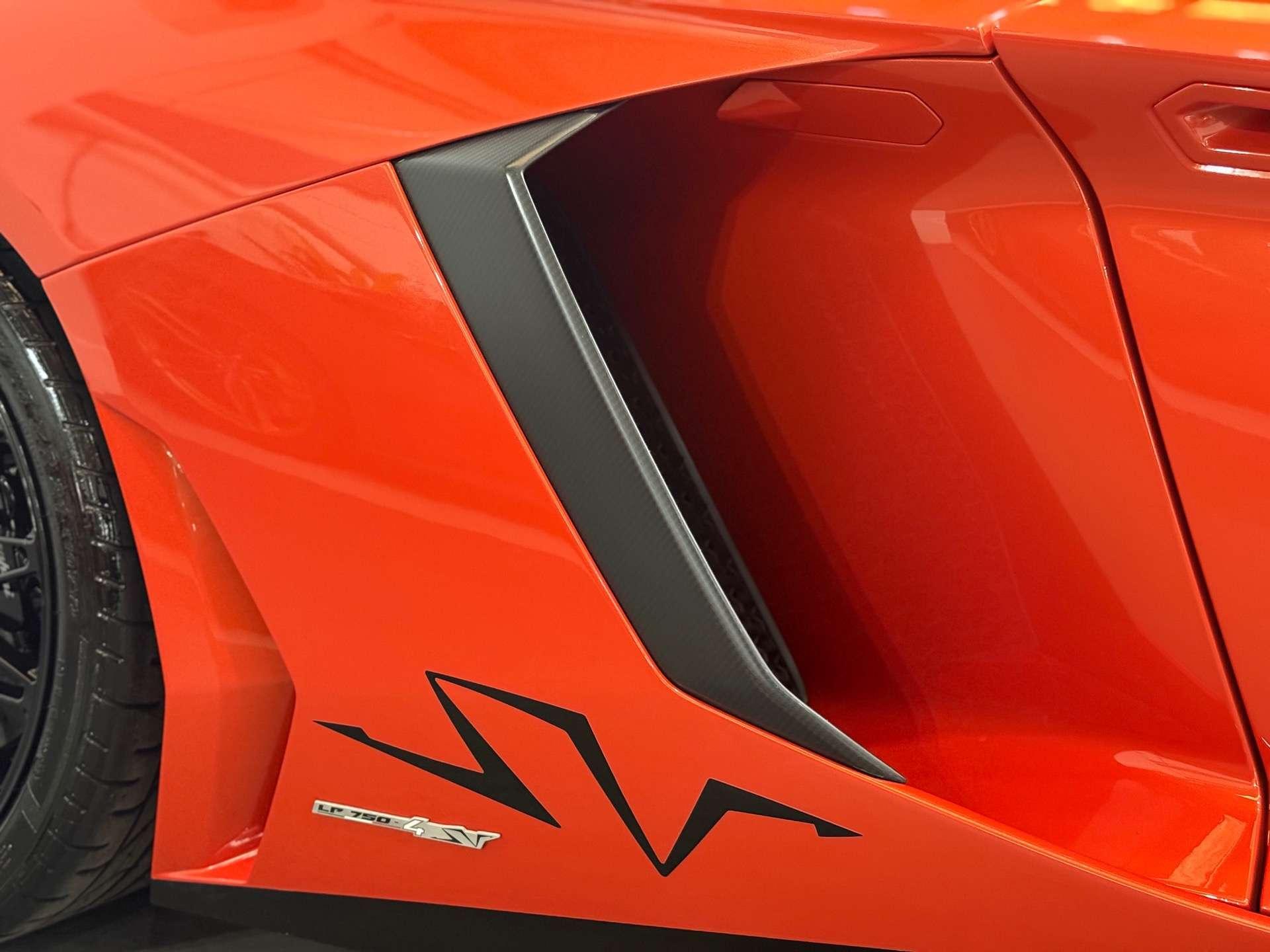Lamborghini Aventador view 65