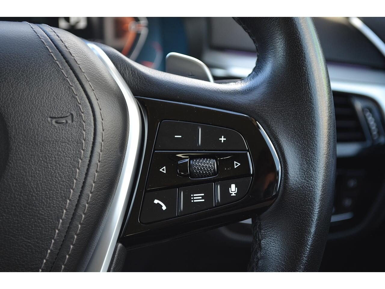 BMW 5 Series view 41