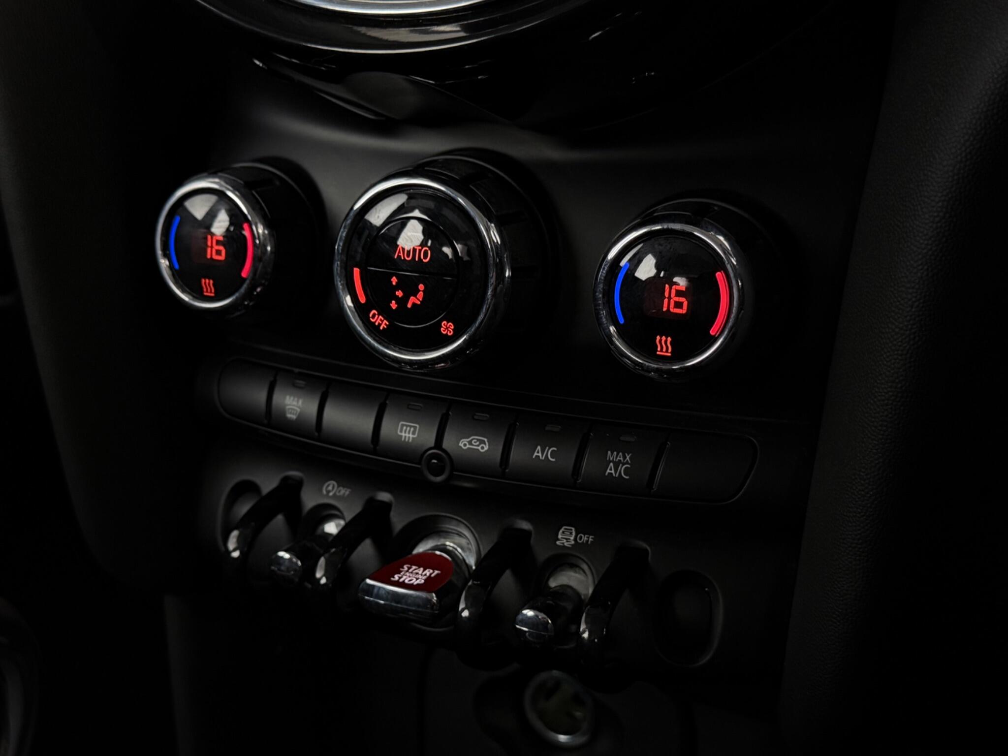 Mini Hatch view 22