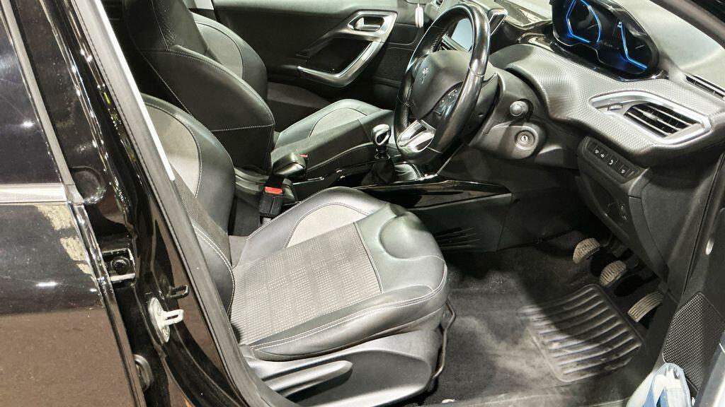 Peugeot 2008 view 12
