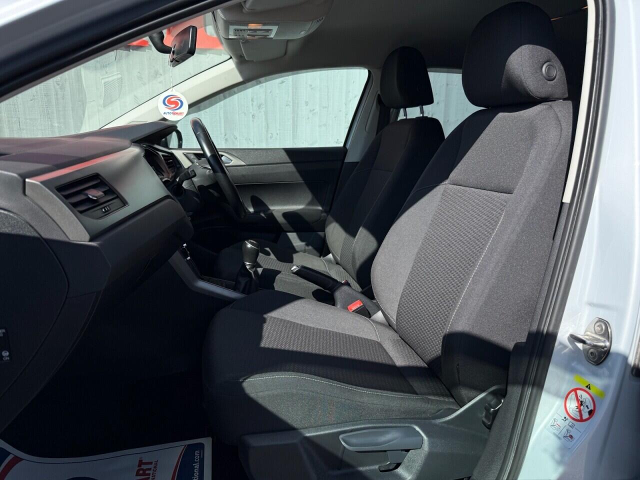 Volkswagen Polo view 22