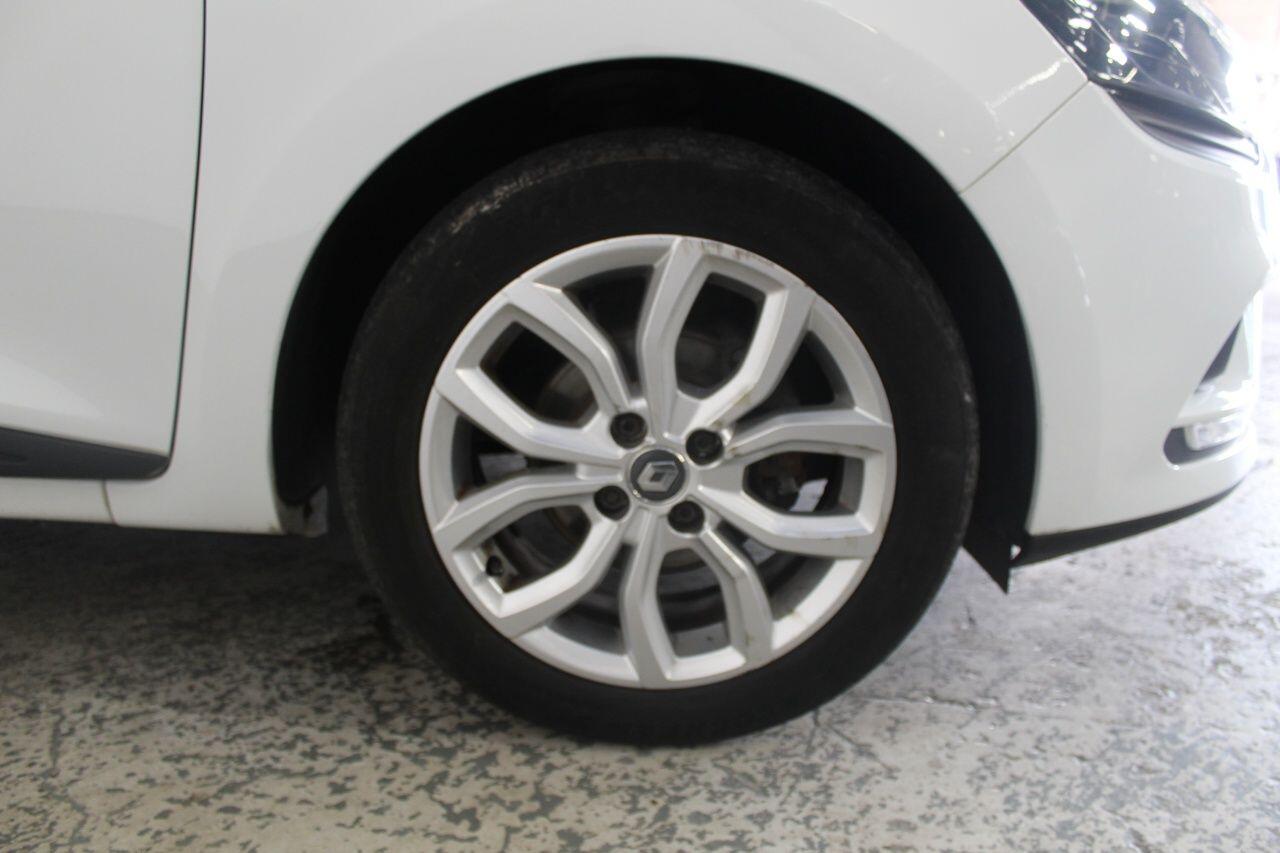 Renault Clio view 51