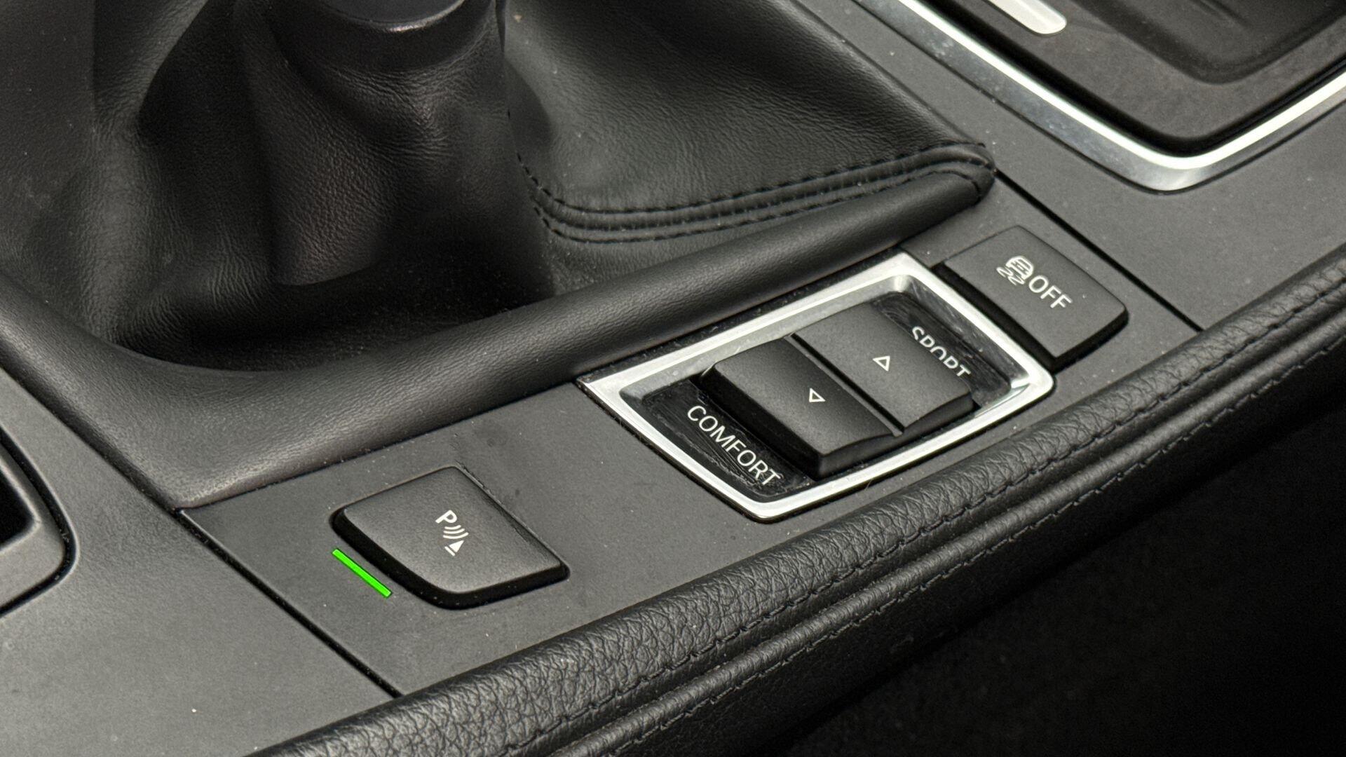 BMW 5 Series view 20