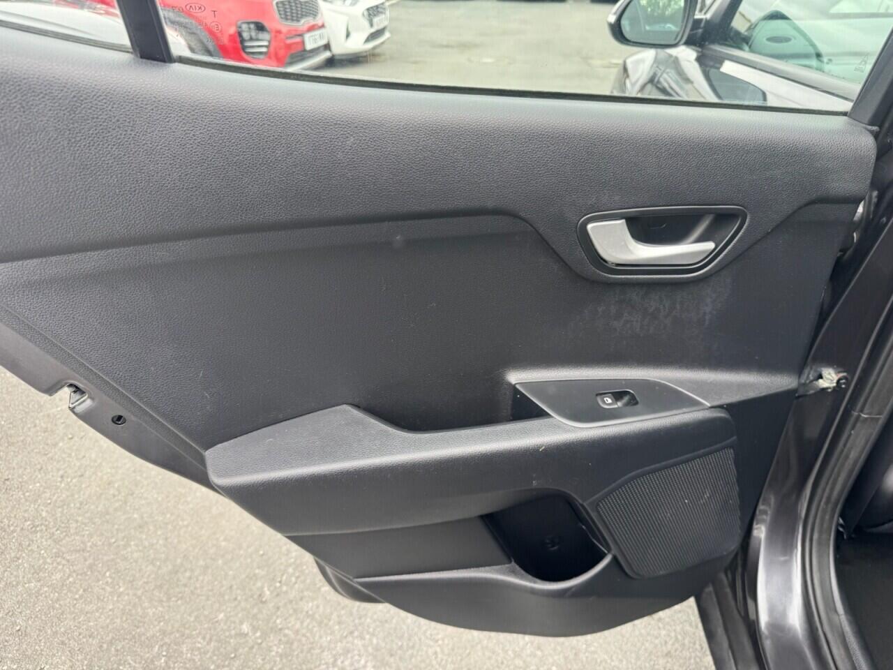 Kia Stonic view 51