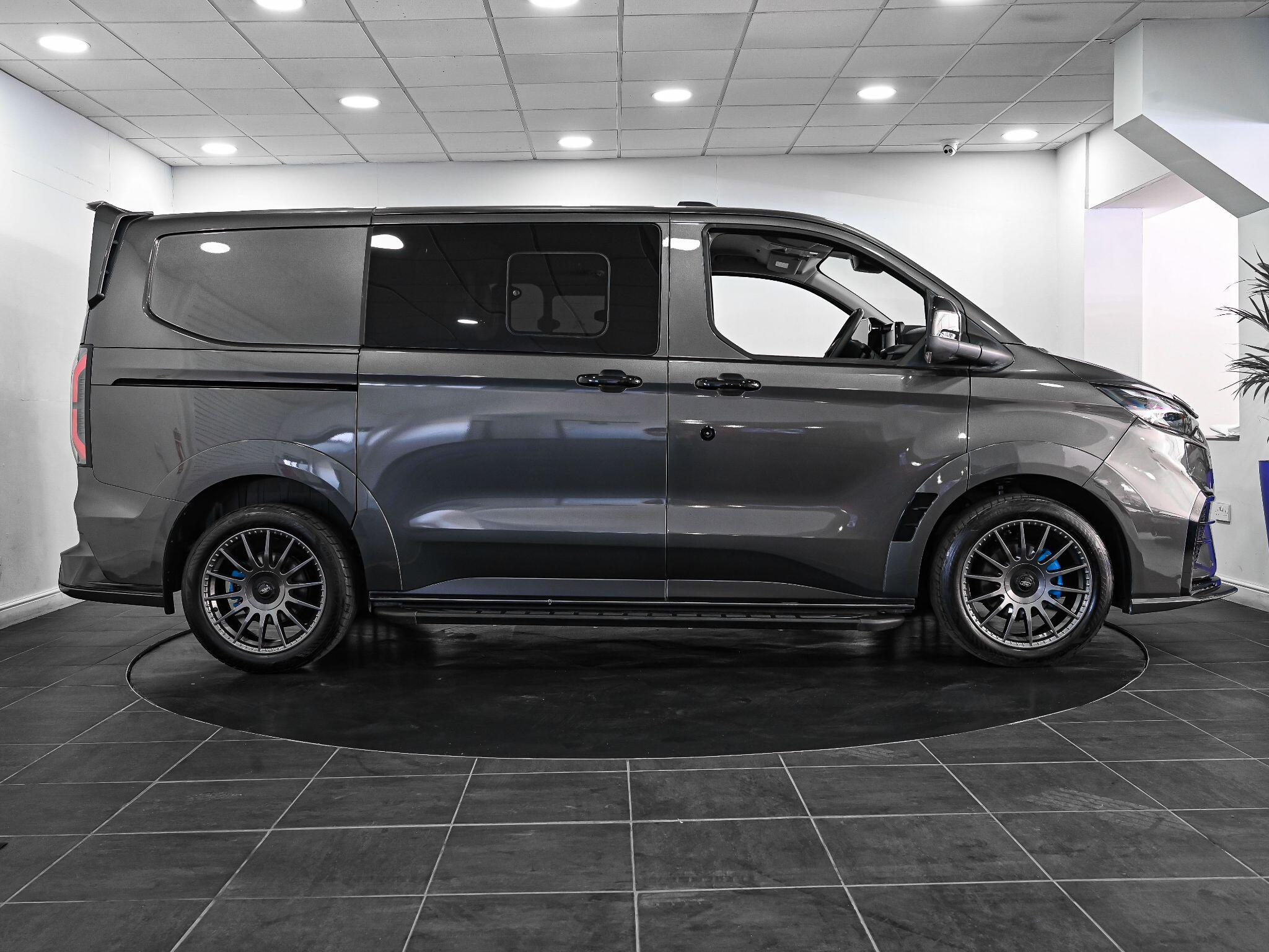 Ford Transit Custom view 4