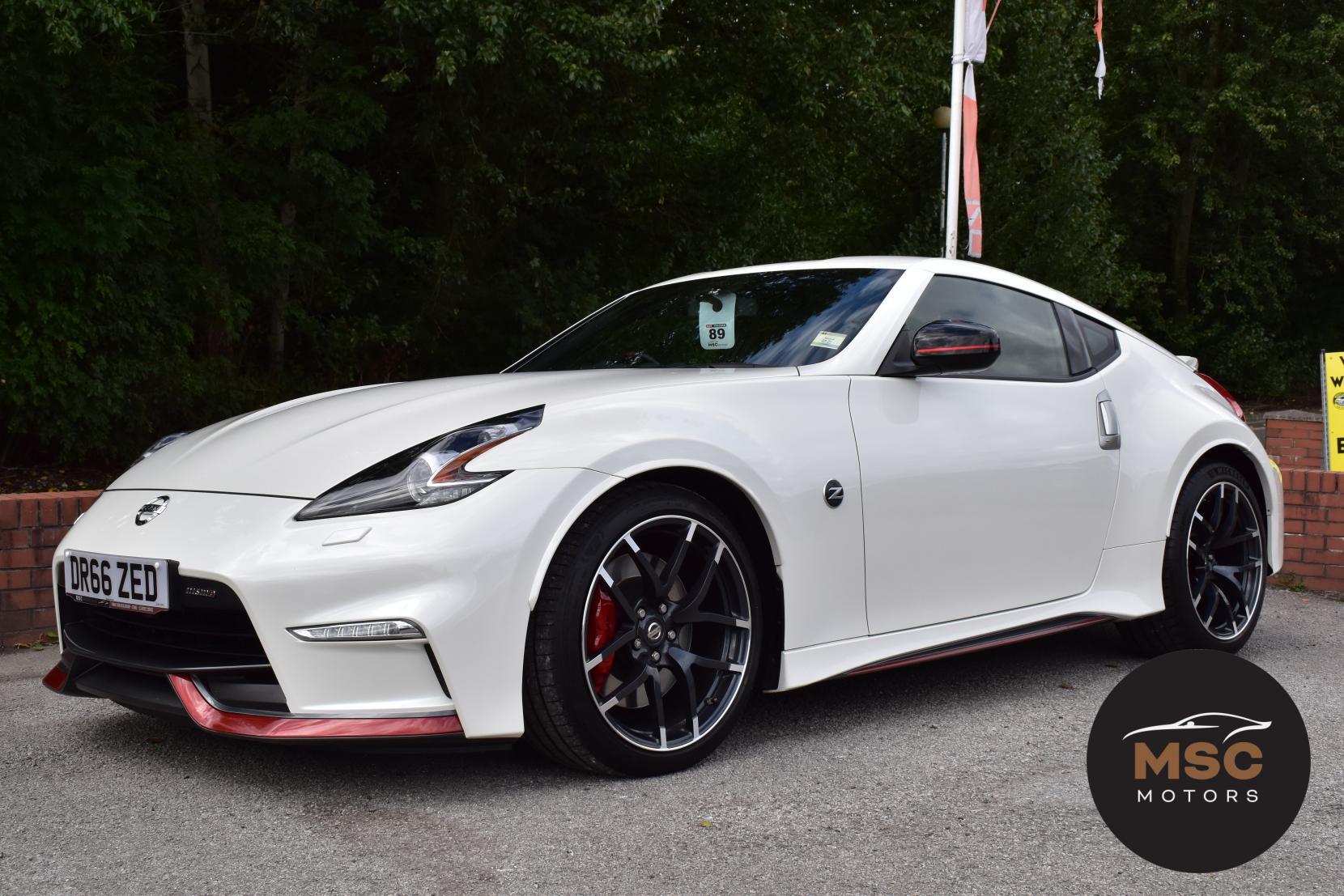 Nissan 370 Z view 8