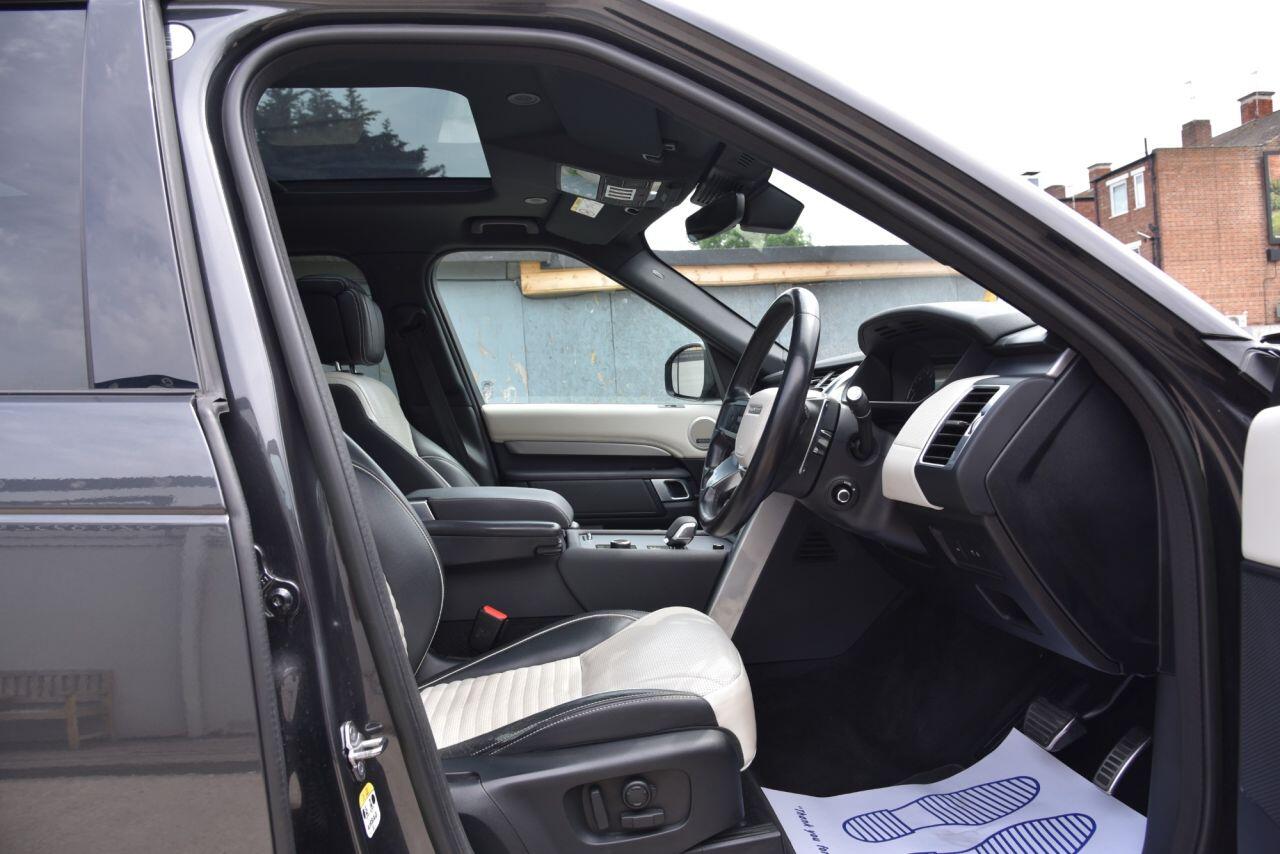 Land Rover Discovery 3 view 22