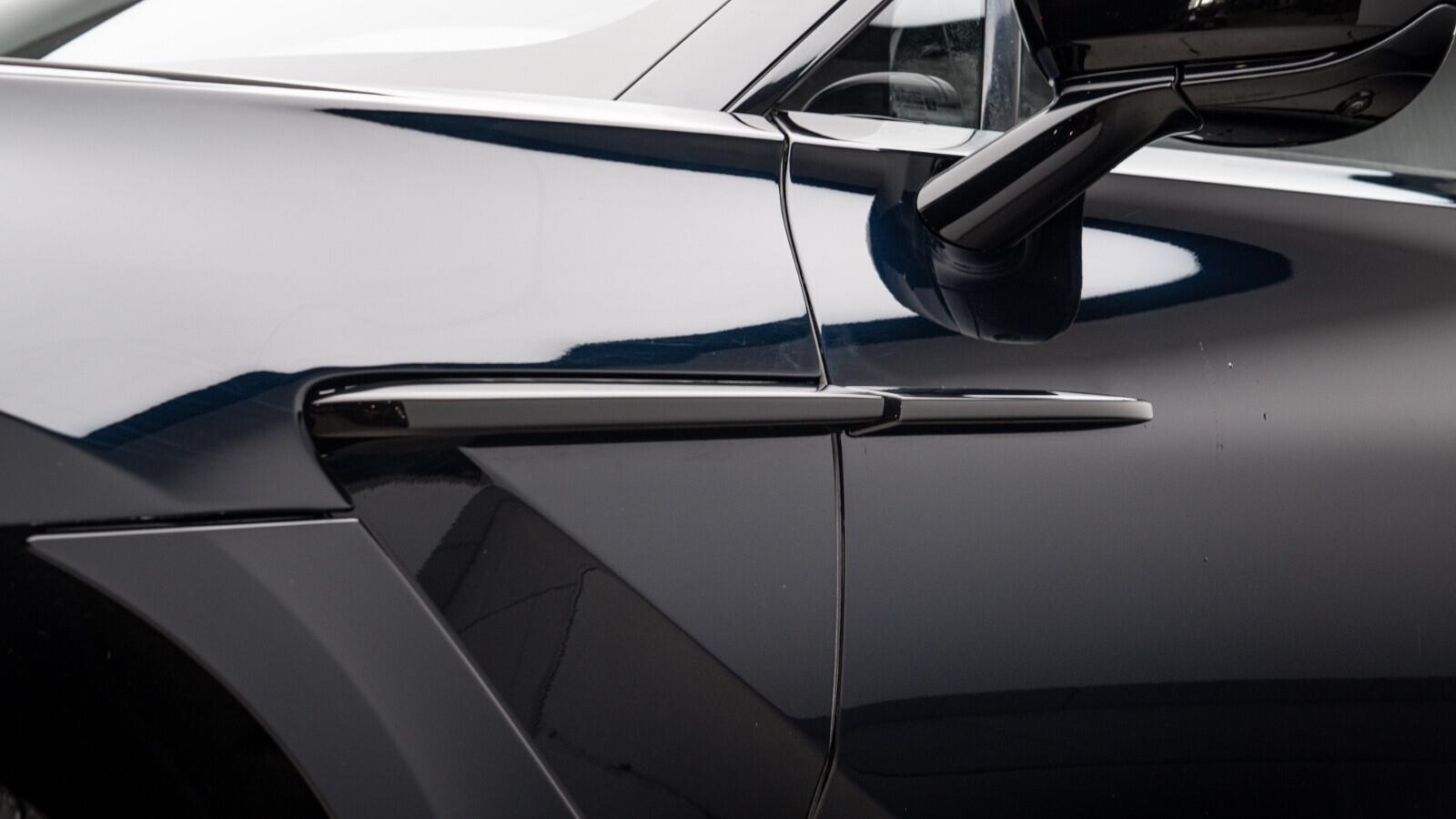 Aston Martin DBX view 42