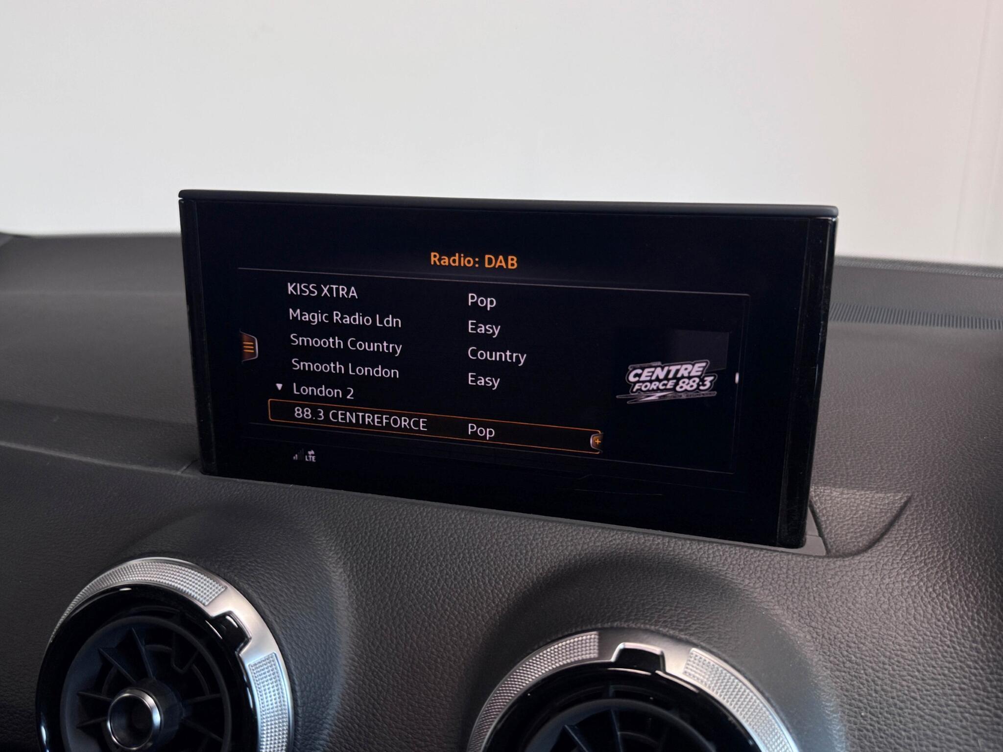 Audi SQ2 view 43