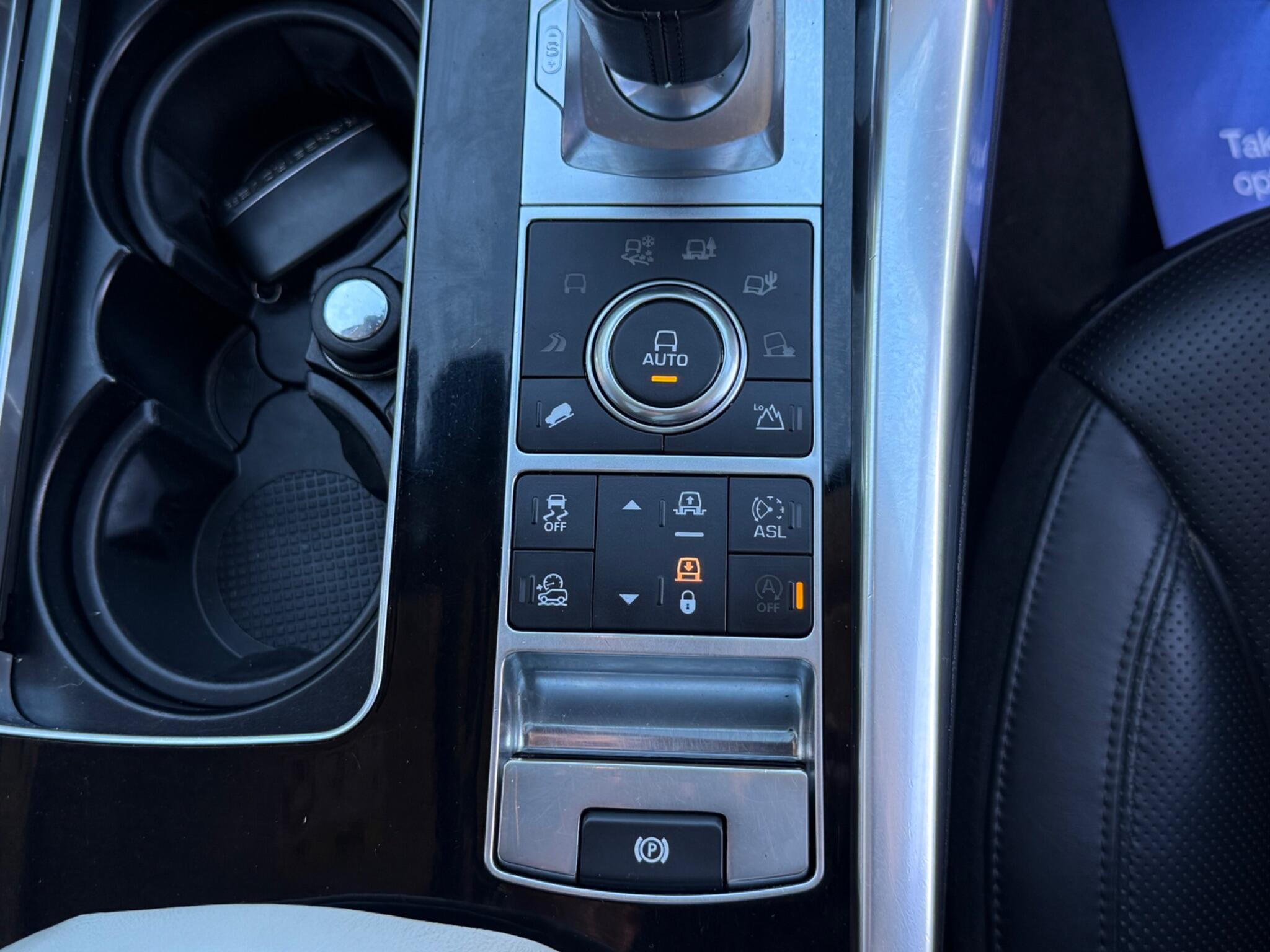 Land Rover Range Rover Sport view 45