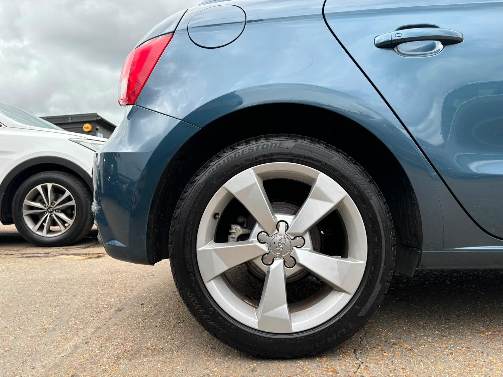 Audi A1 view 25