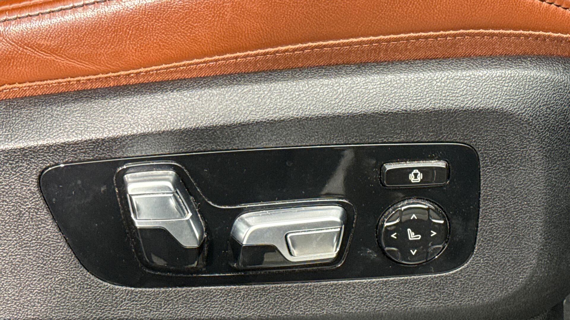 BMW X7 view 33