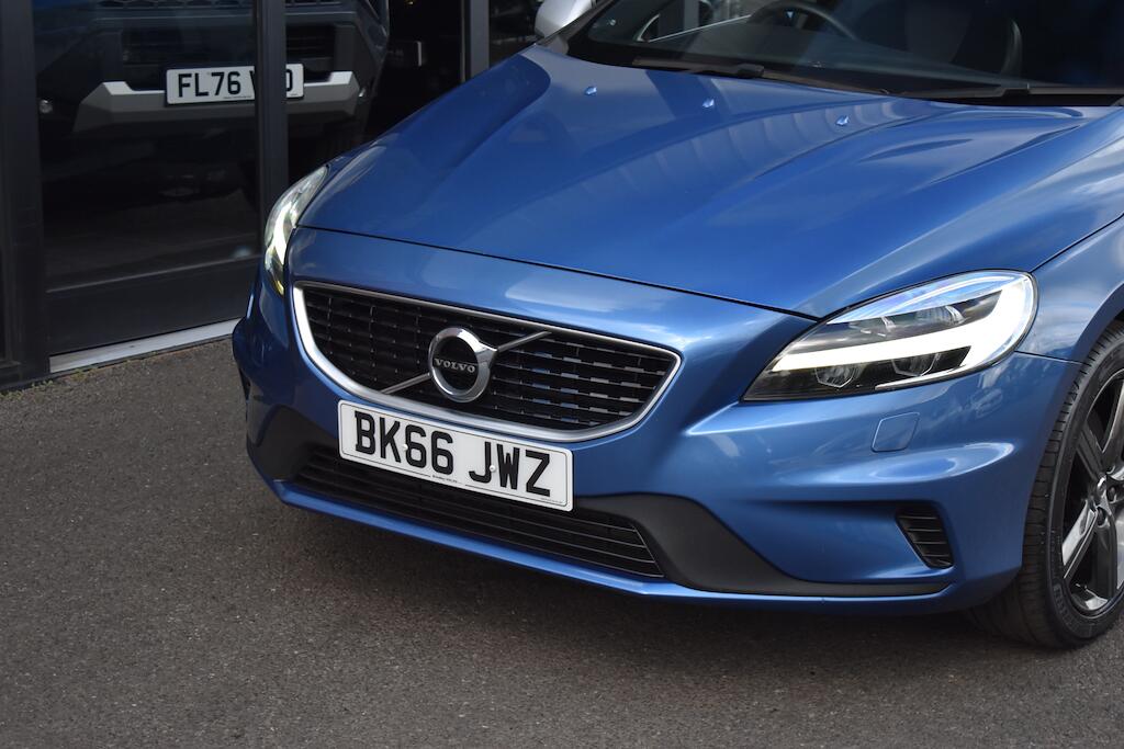 Volvo V40 view 21