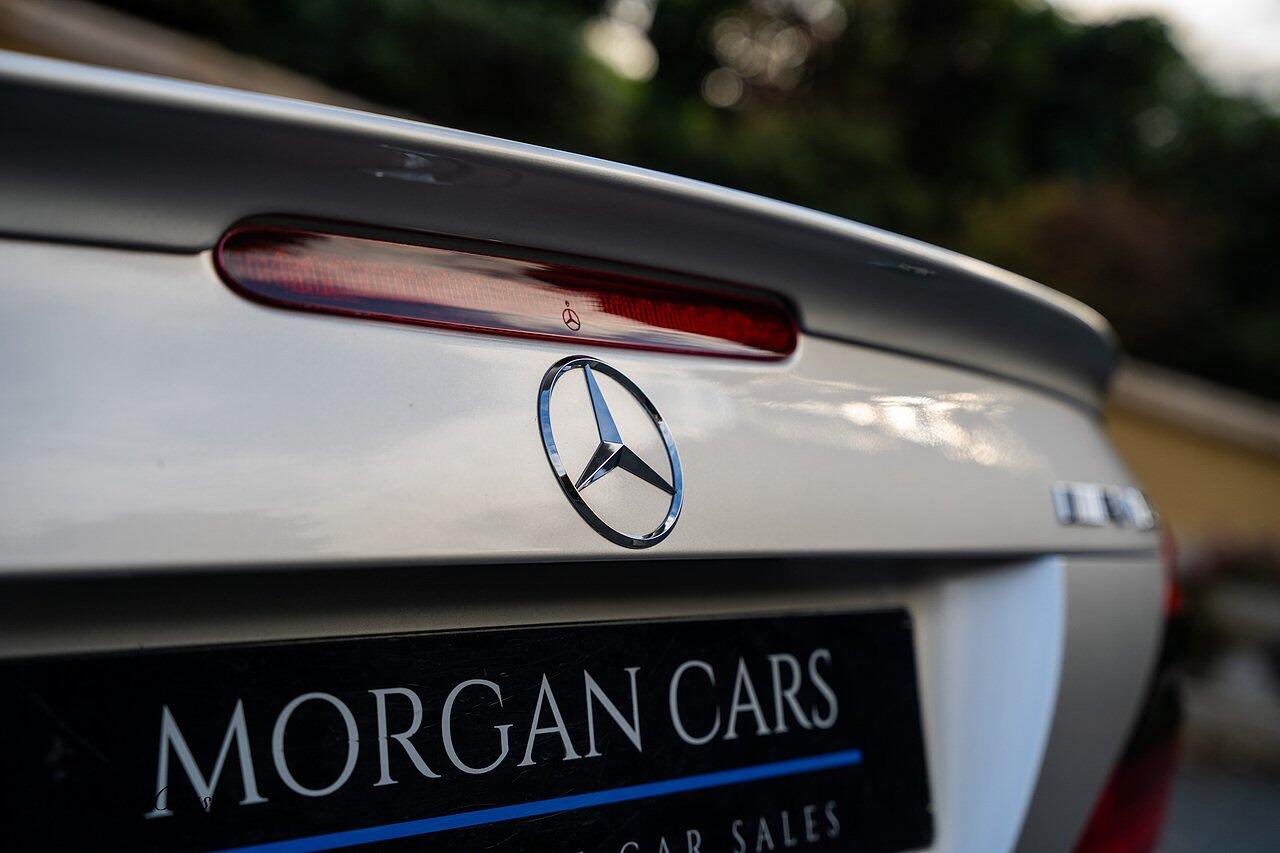 Mercedes-Benz SL view 15