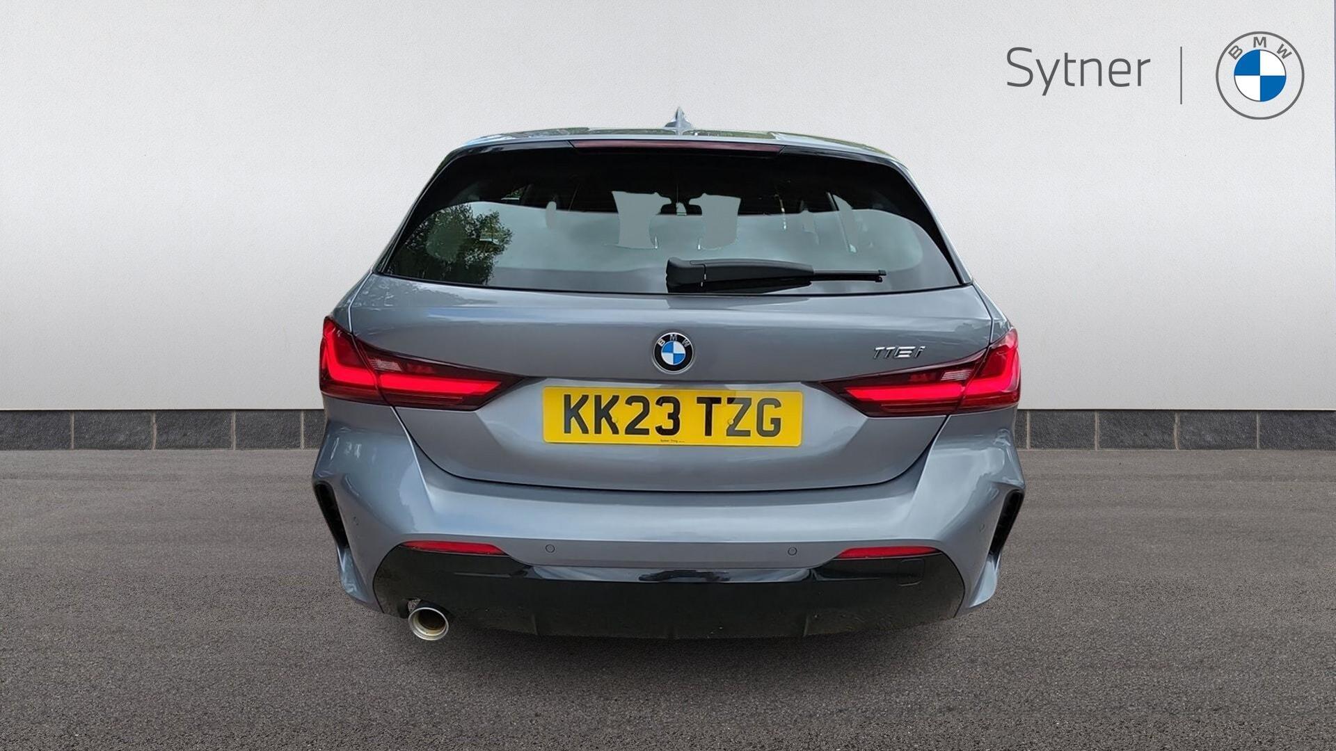 BMW 1 Series view 15