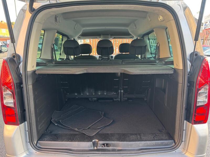 Peugeot Partner Tepee view 32