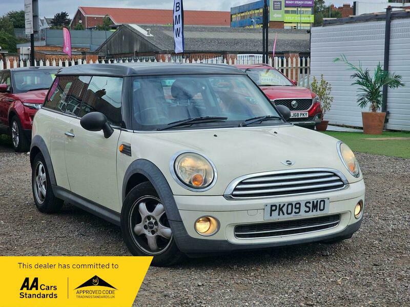 2009 MINI Clubman image 1
