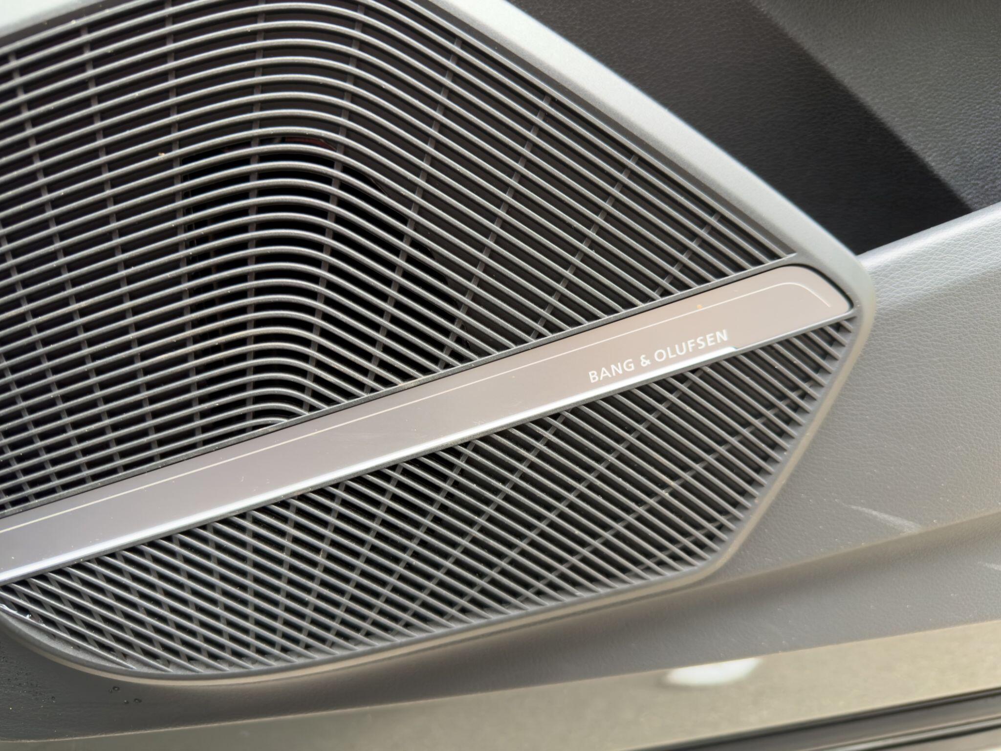 Audi Audi SQ5 view 22