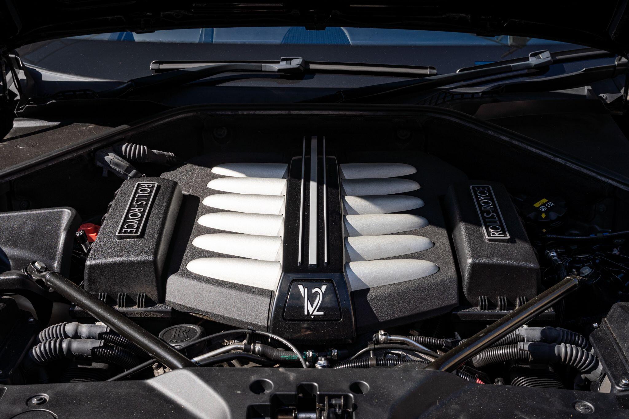 Rolls-Royce Wraith view 30