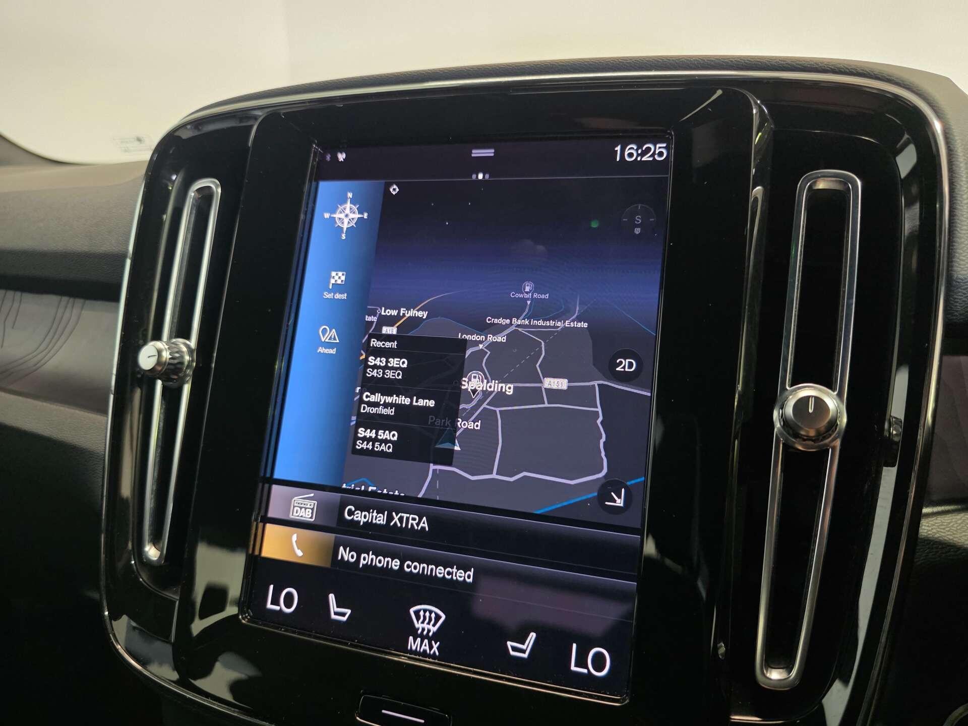 Volvo XC40 view 28