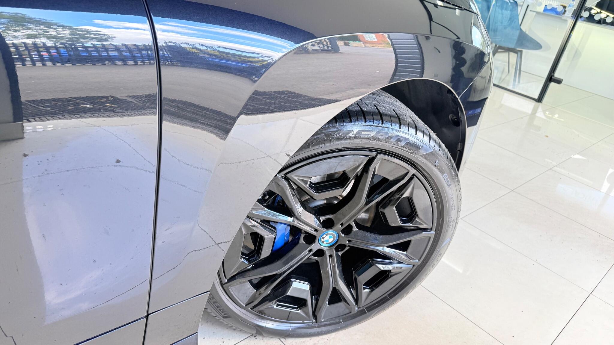 BMW iX view 41