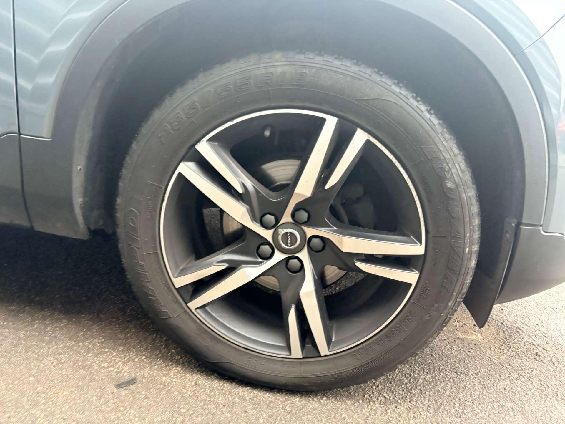 Volvo XC40 view 41