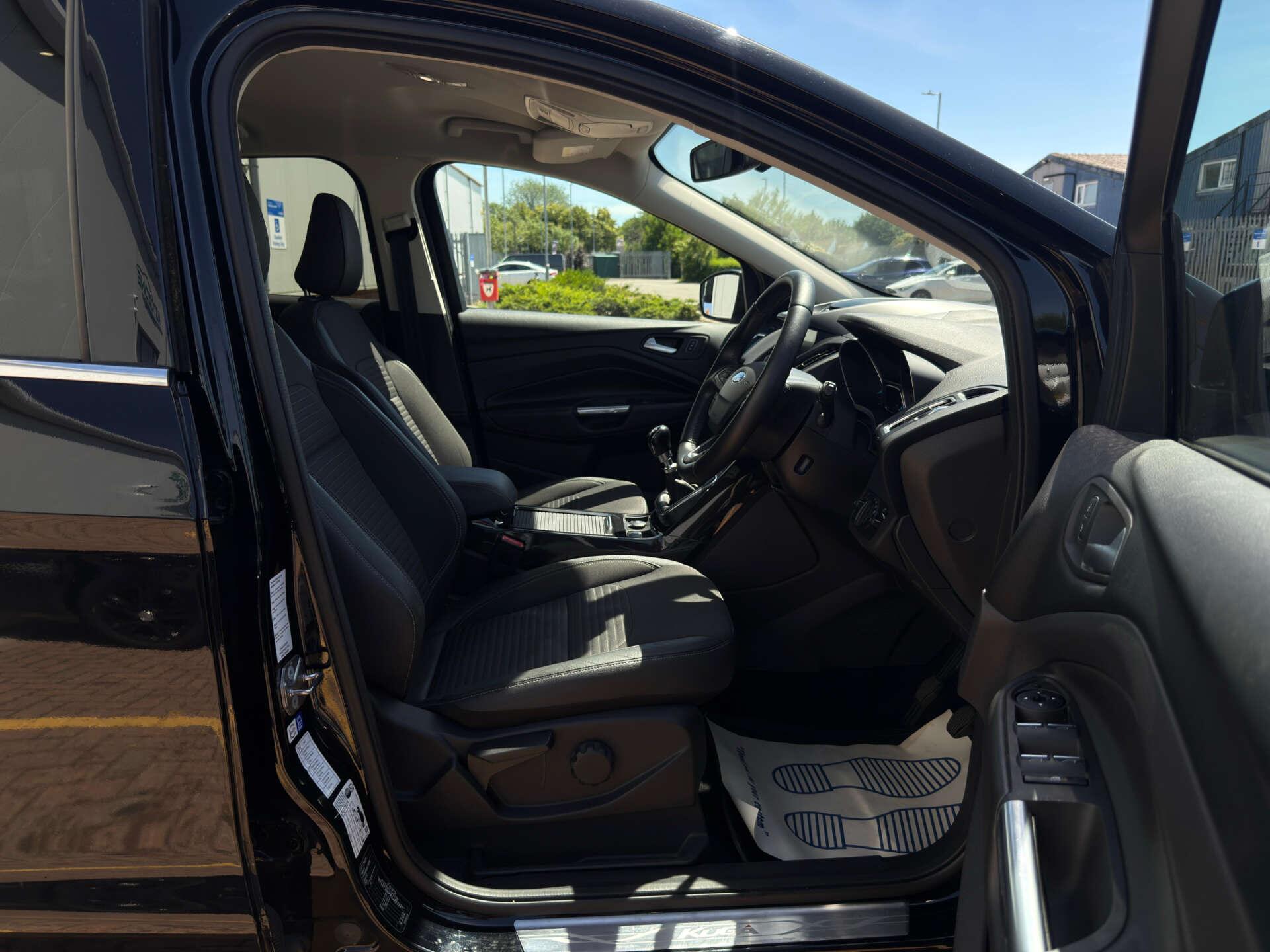 Ford Kuga view 21