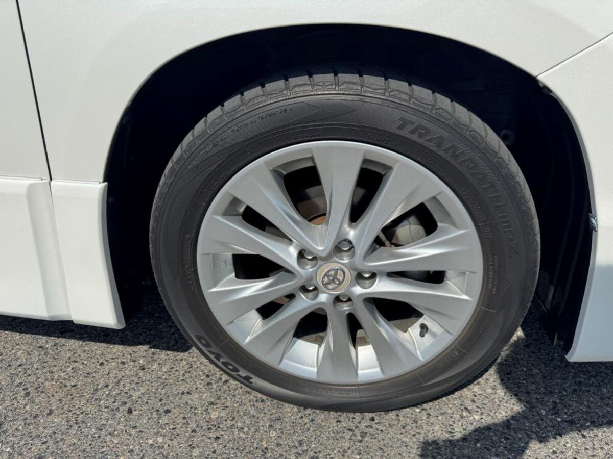 Toyota Vellfire view 19