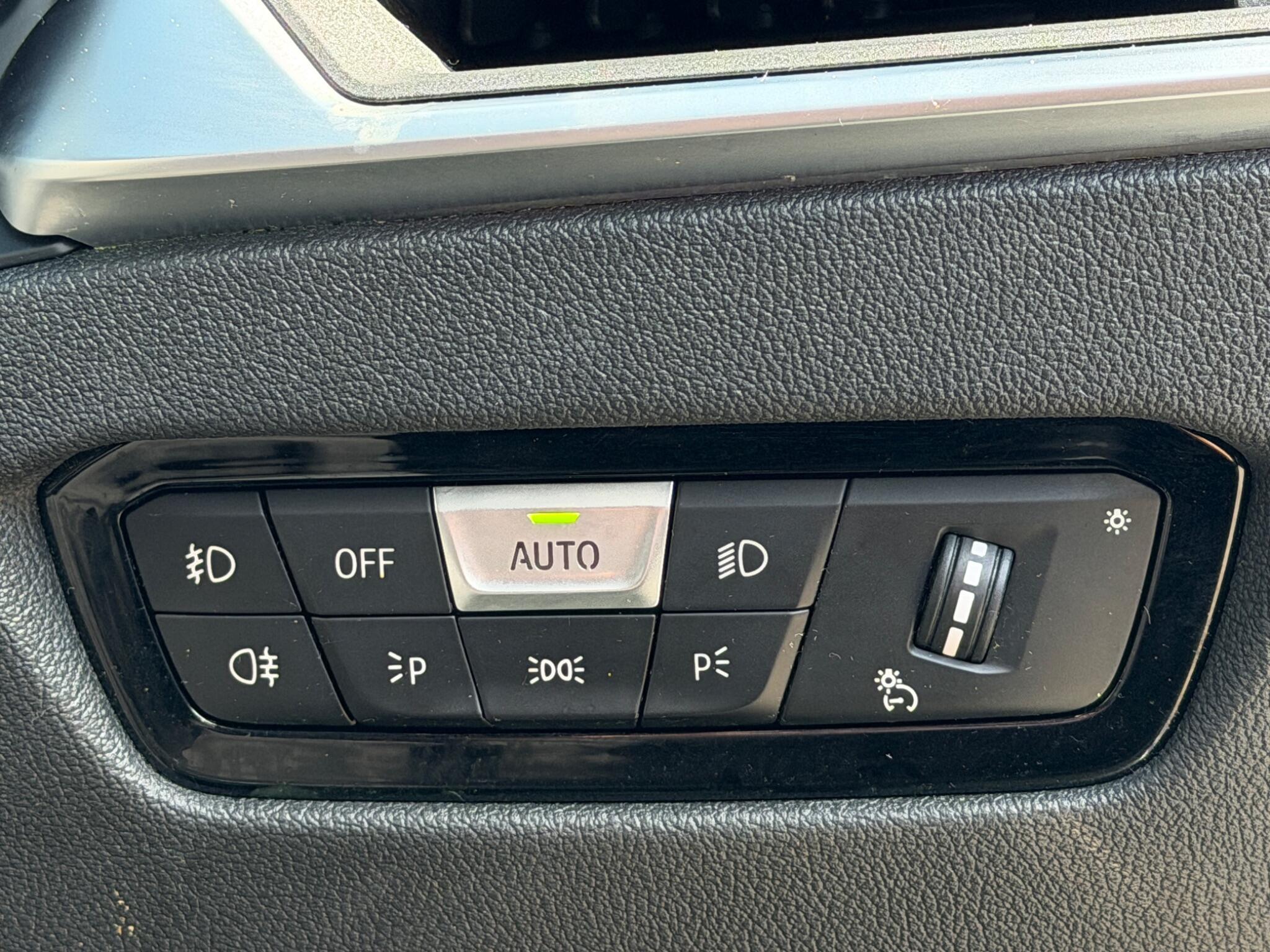 BMW 3 Series view 21