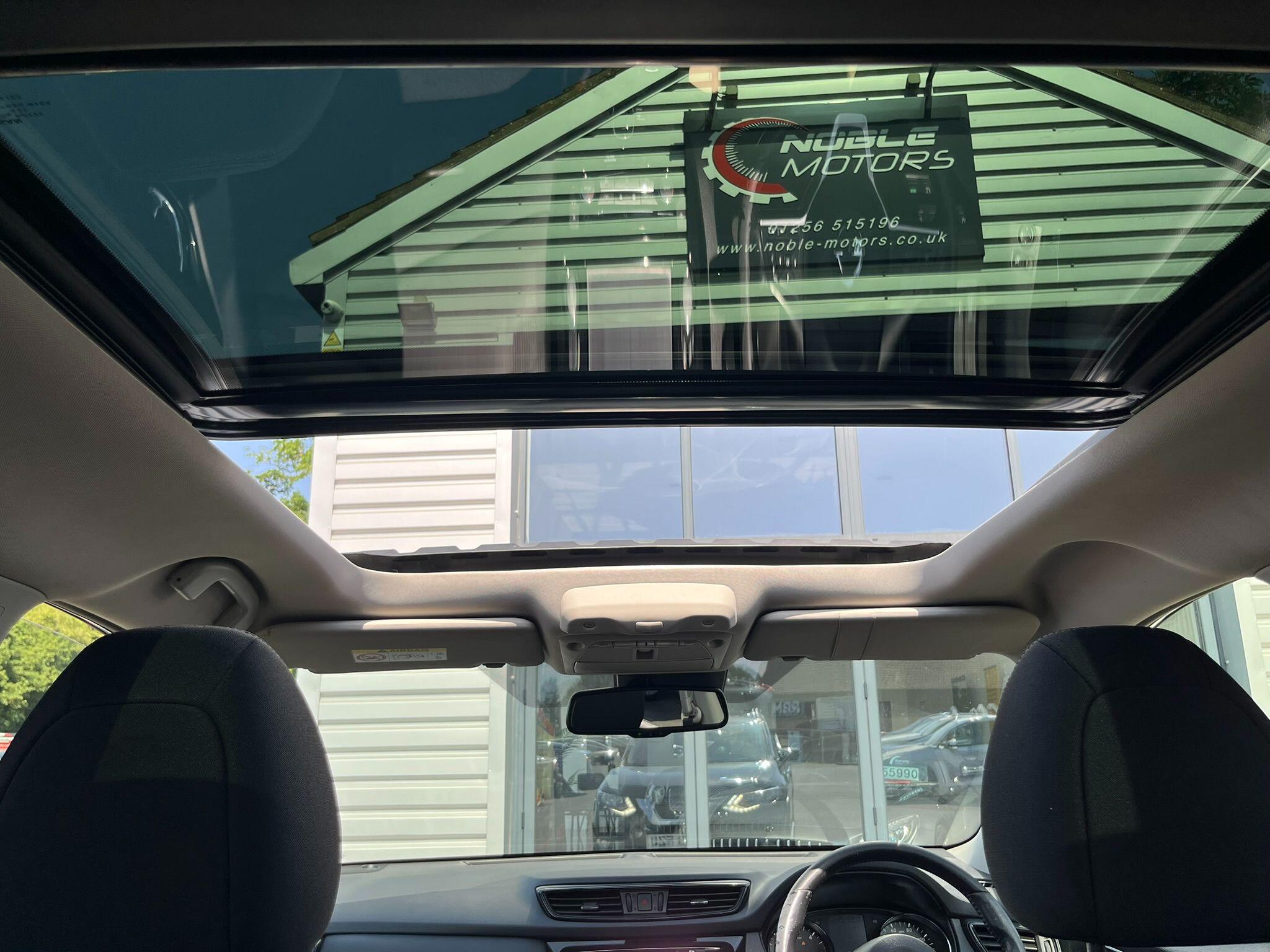 Nissan X-Trail view 45