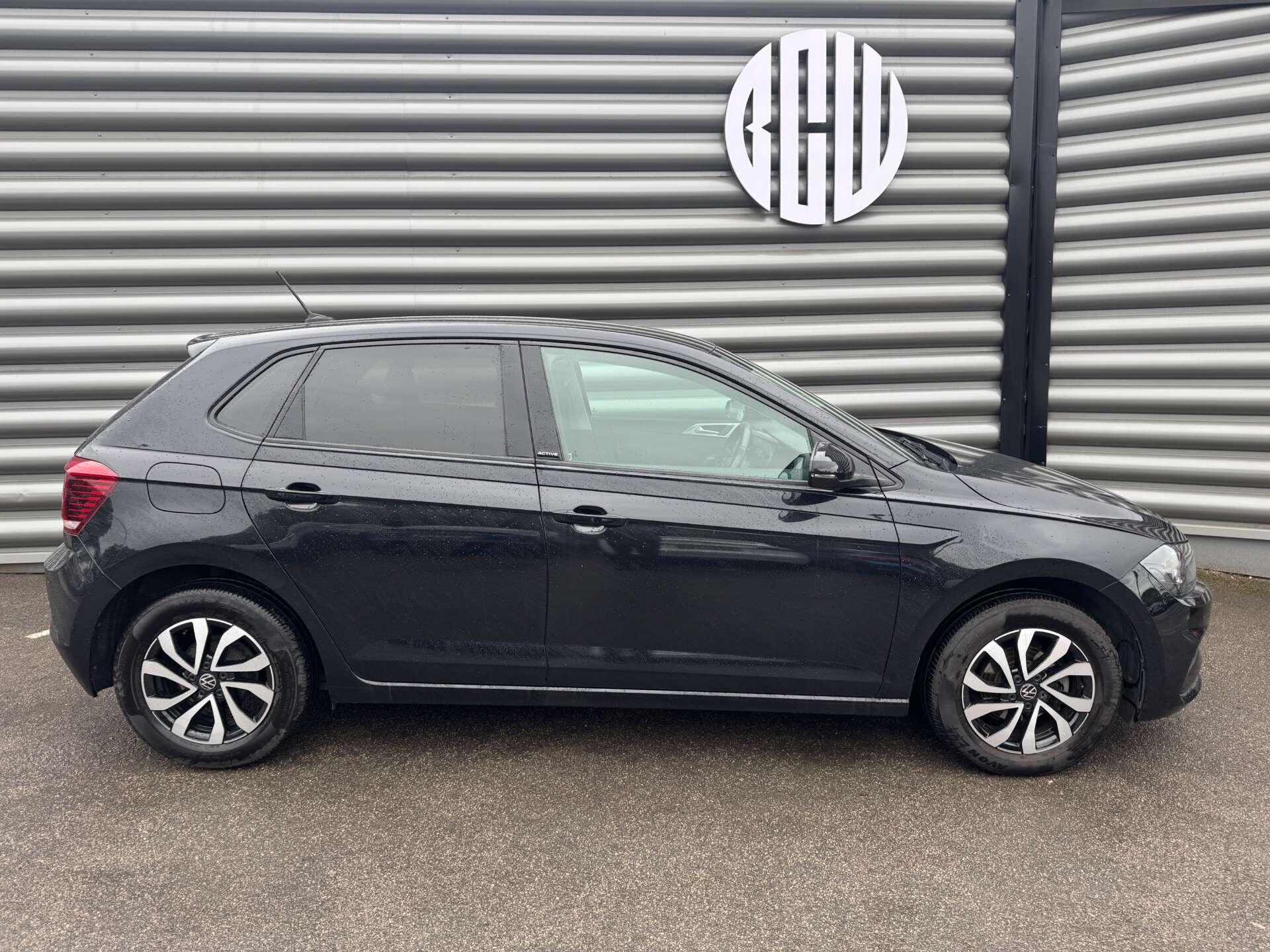 Volkswagen Polo view 2