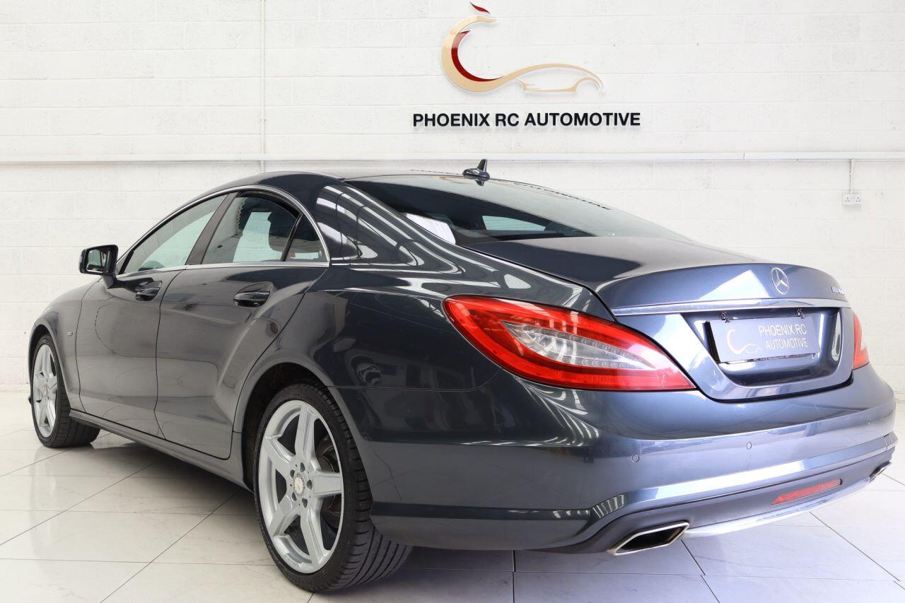 Mercedes-Benz CLS view 4