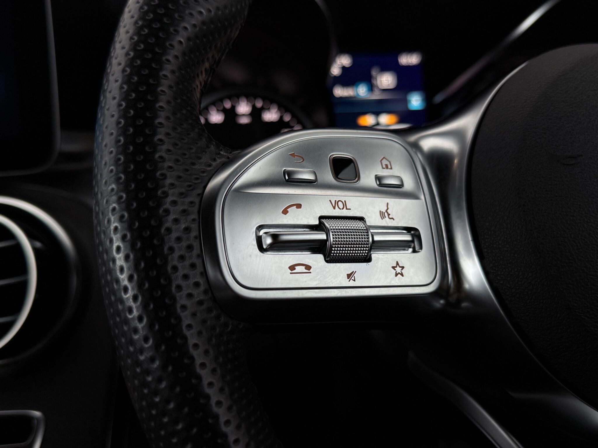 Mercedes-Benz GLC view 15