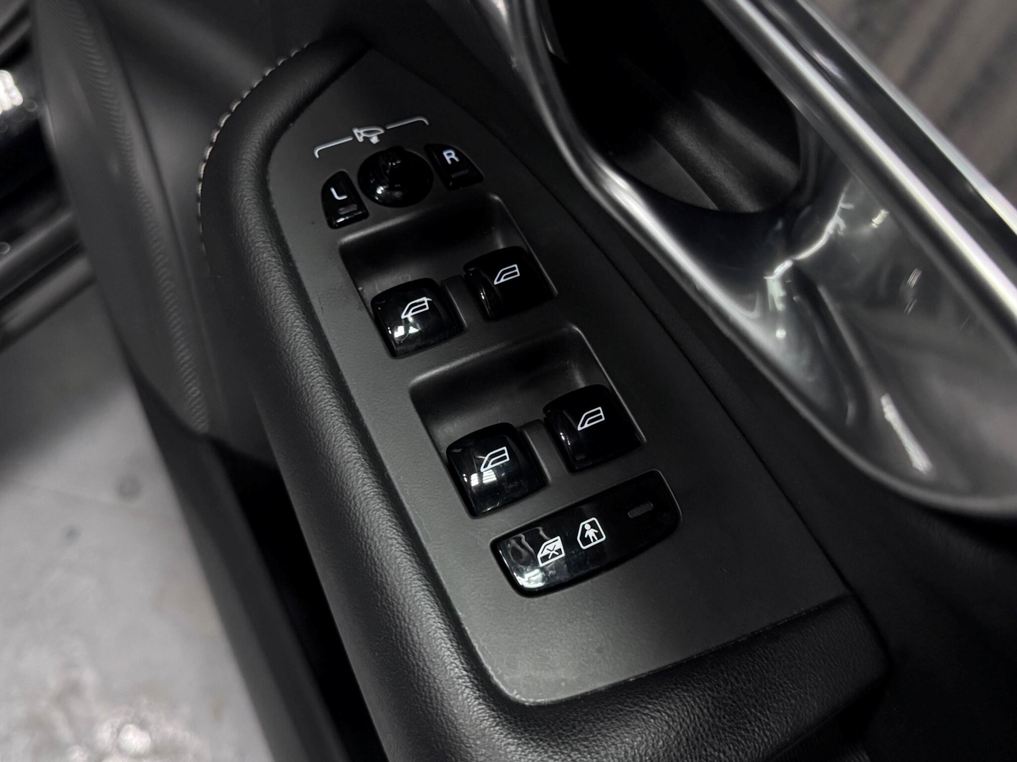 Volvo XC90 view 37