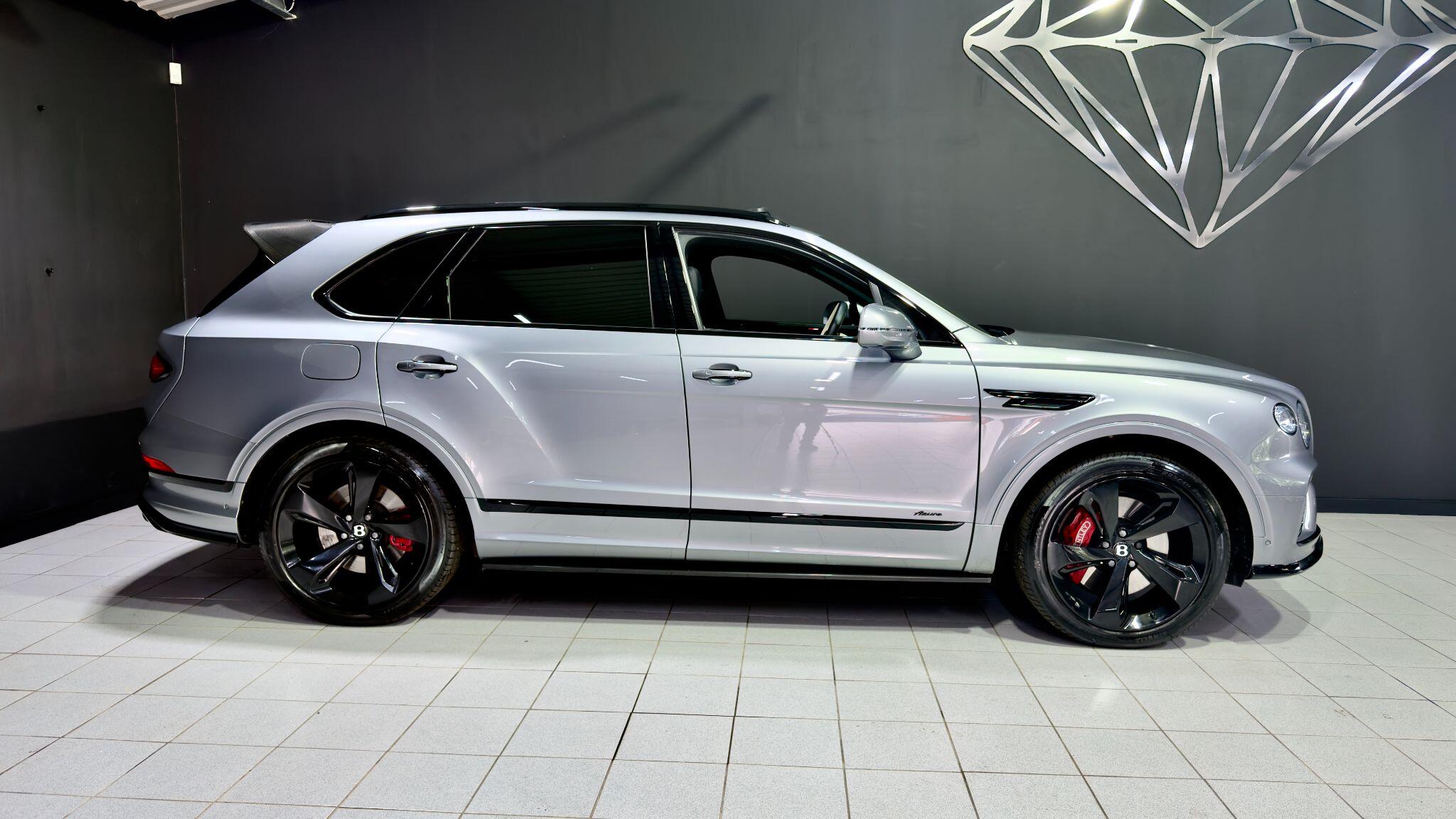Bentley Bentayga view 24