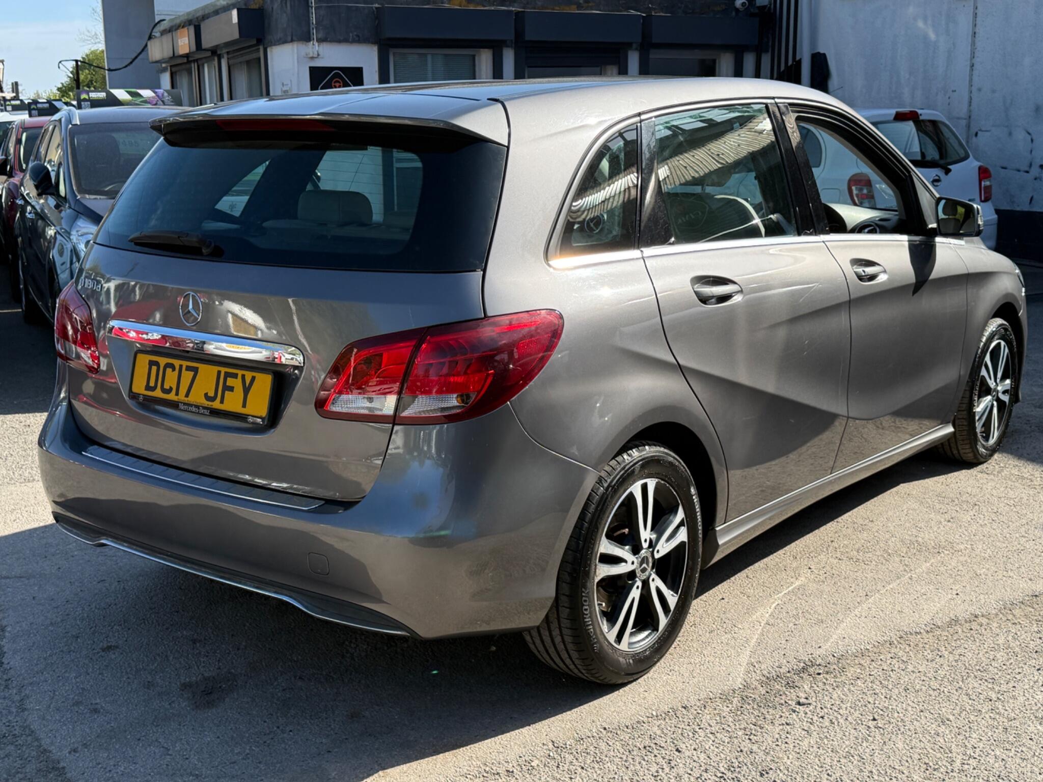 Mercedes-Benz B Class - Image 18