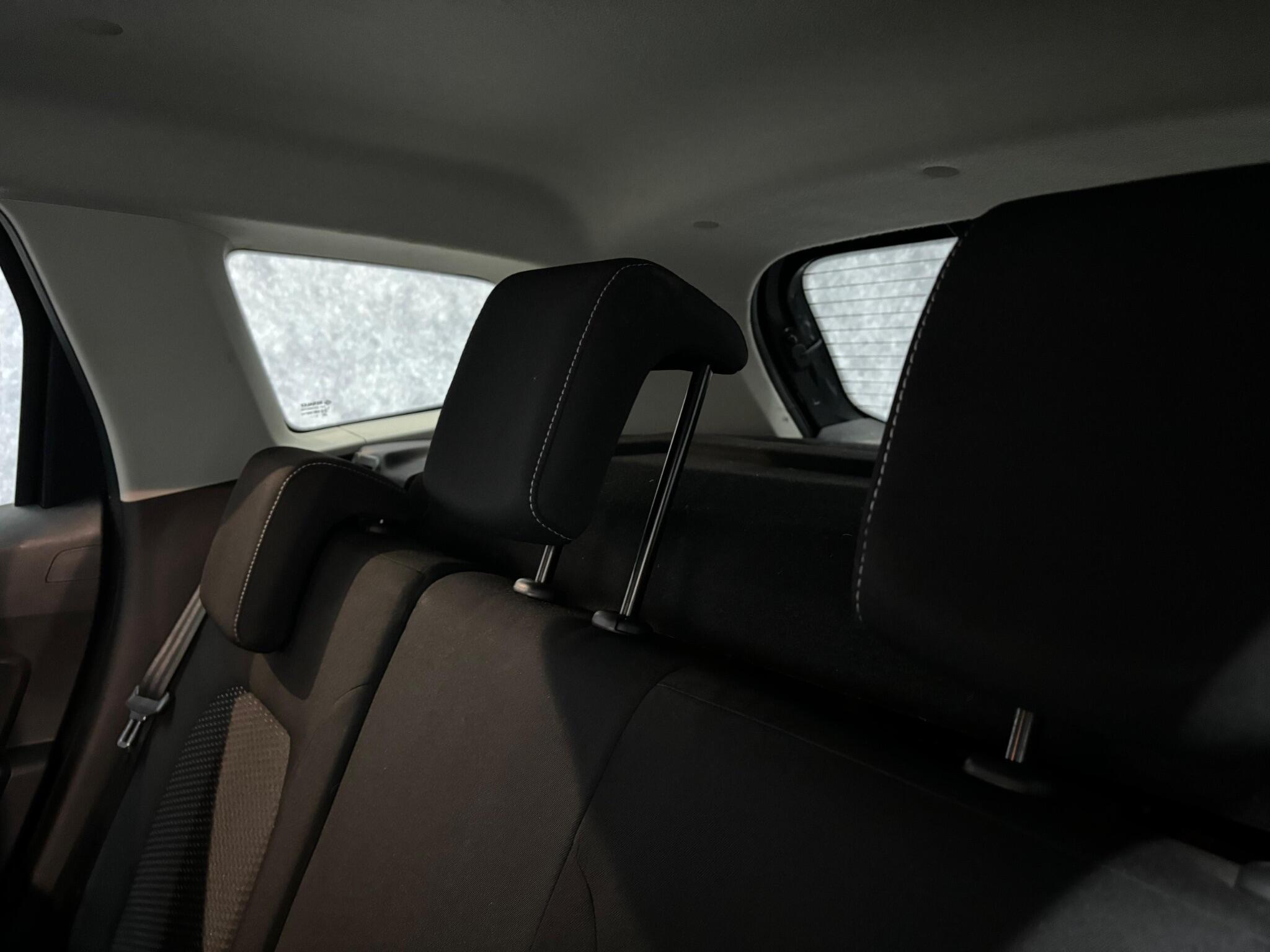 Dacia Duster view 8