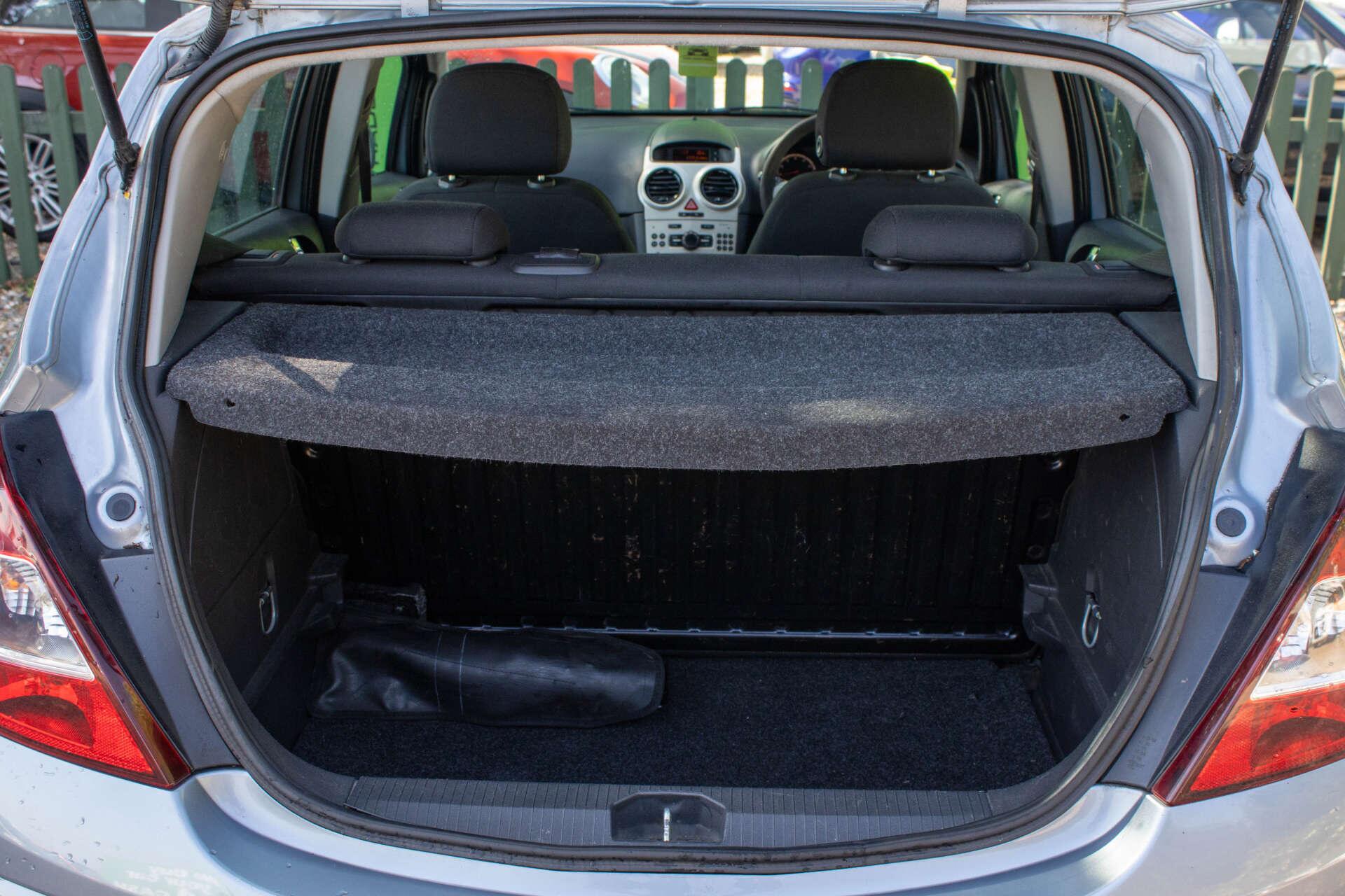 Vauxhall Corsa view 33