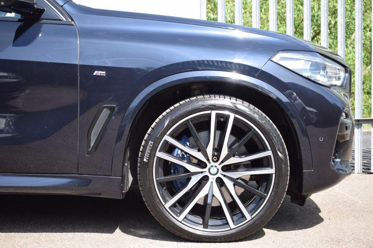 BMW X5 view 10