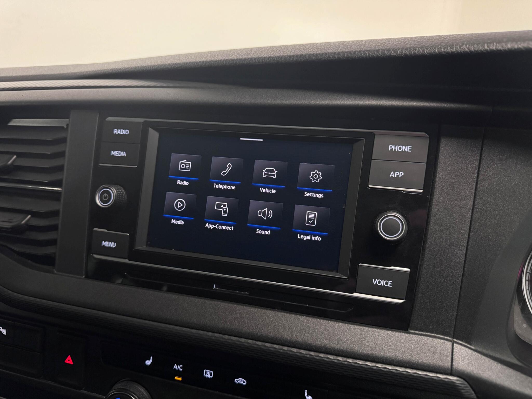 Volkswagen Transporter view 33