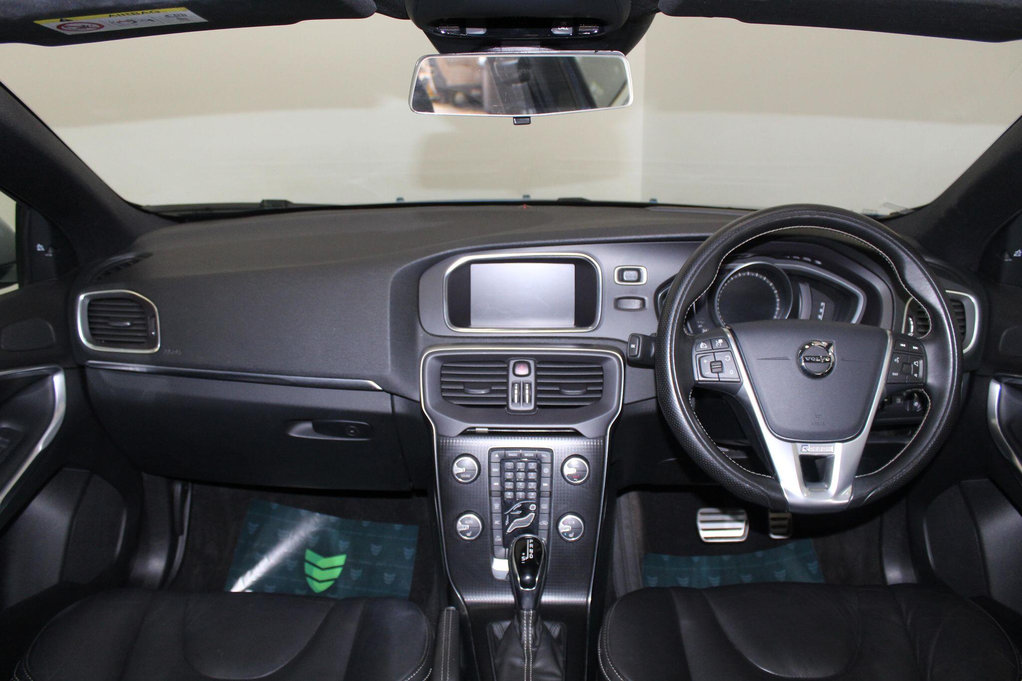 Volvo V40 view 29